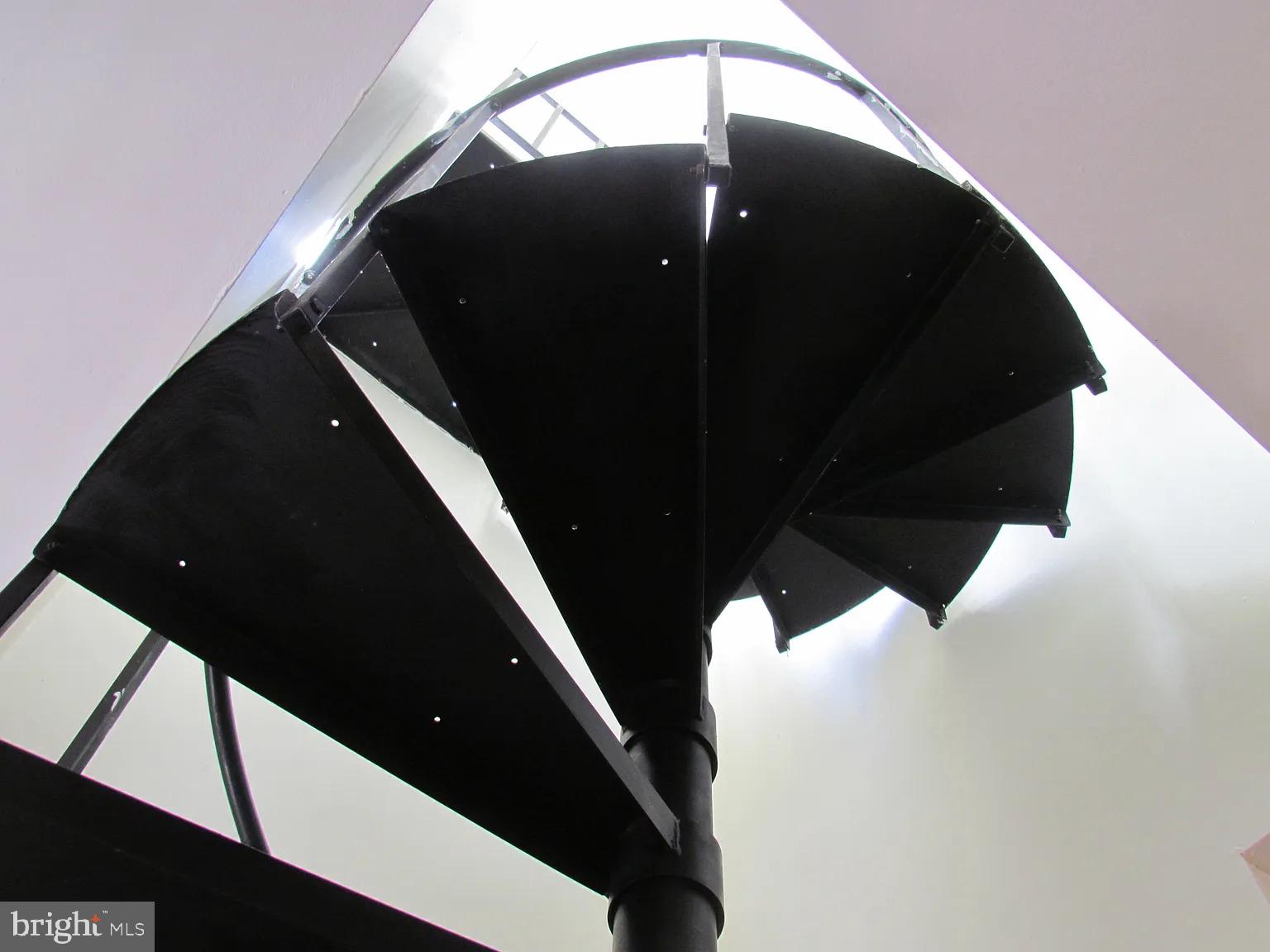 FAIRMOUNT - Residential Lease