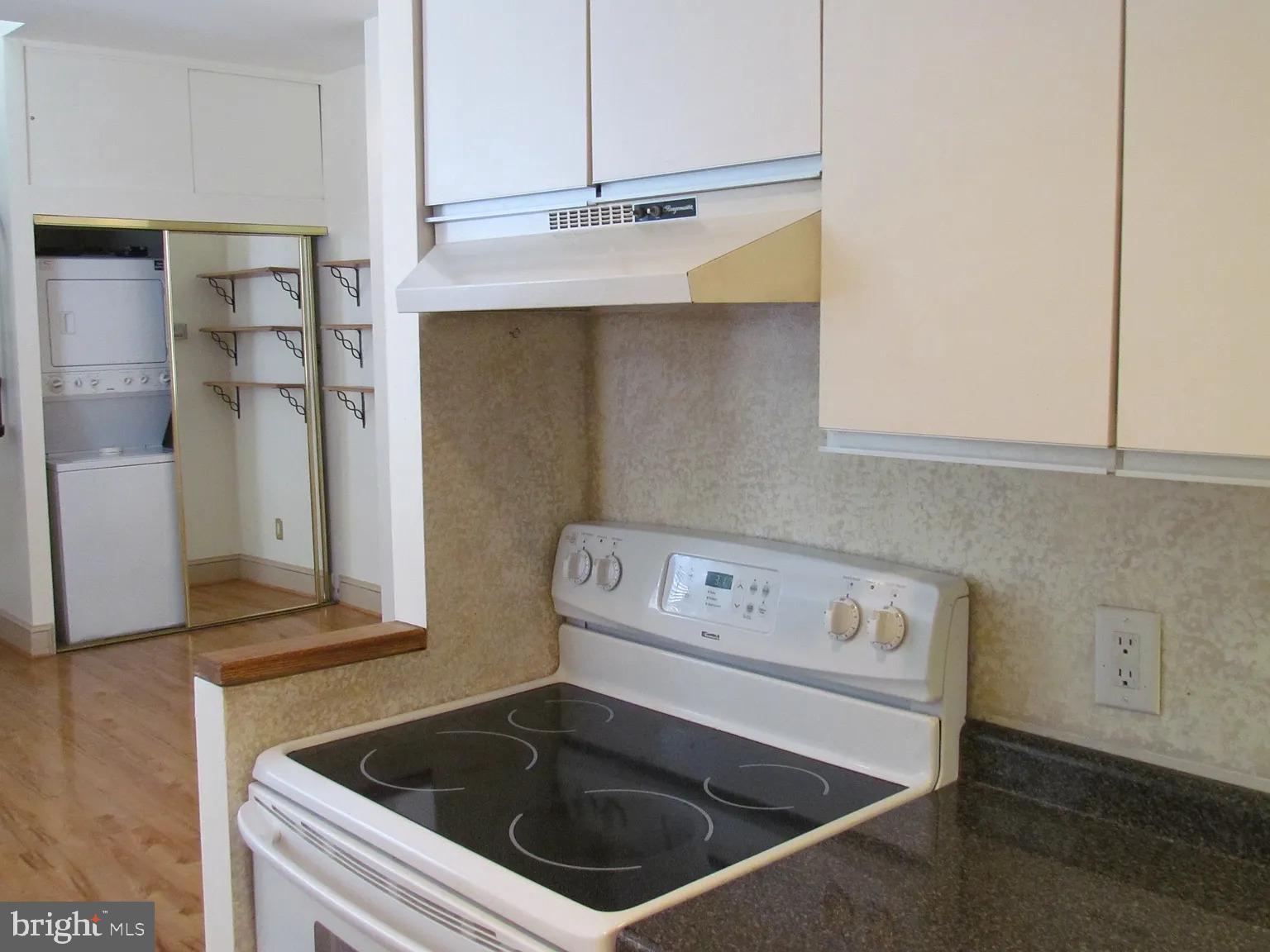 FAIRMOUNT - Residential Lease