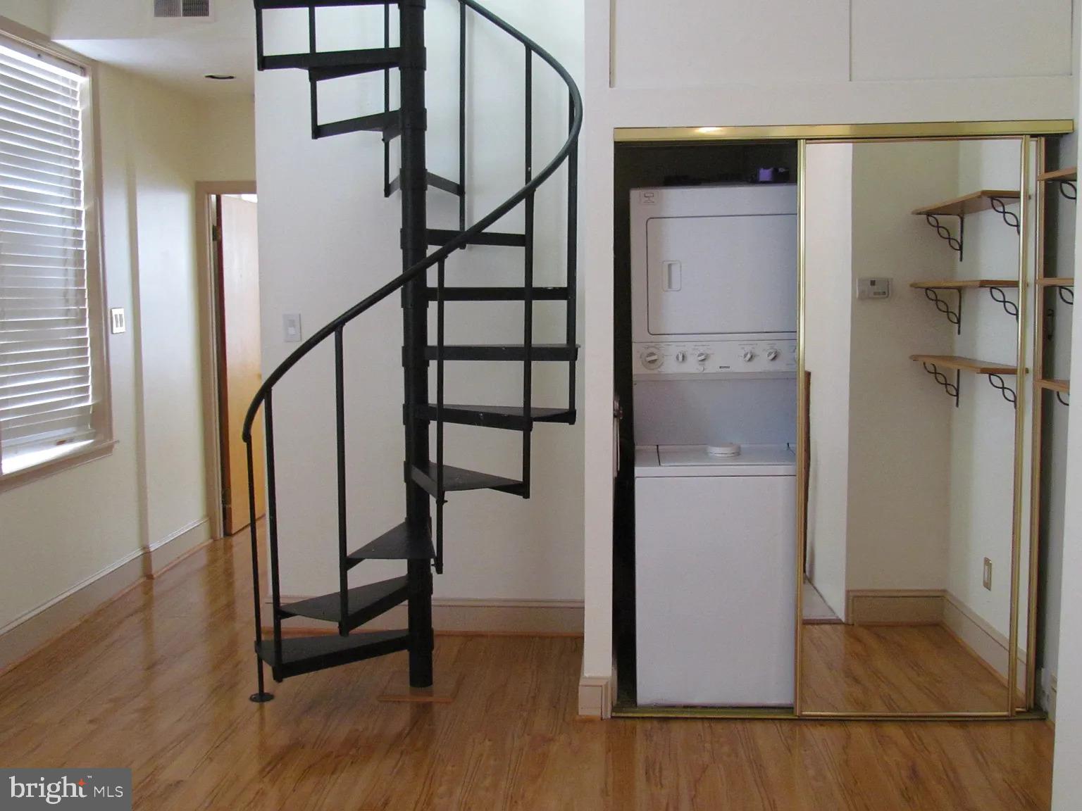 FAIRMOUNT - Residential Lease