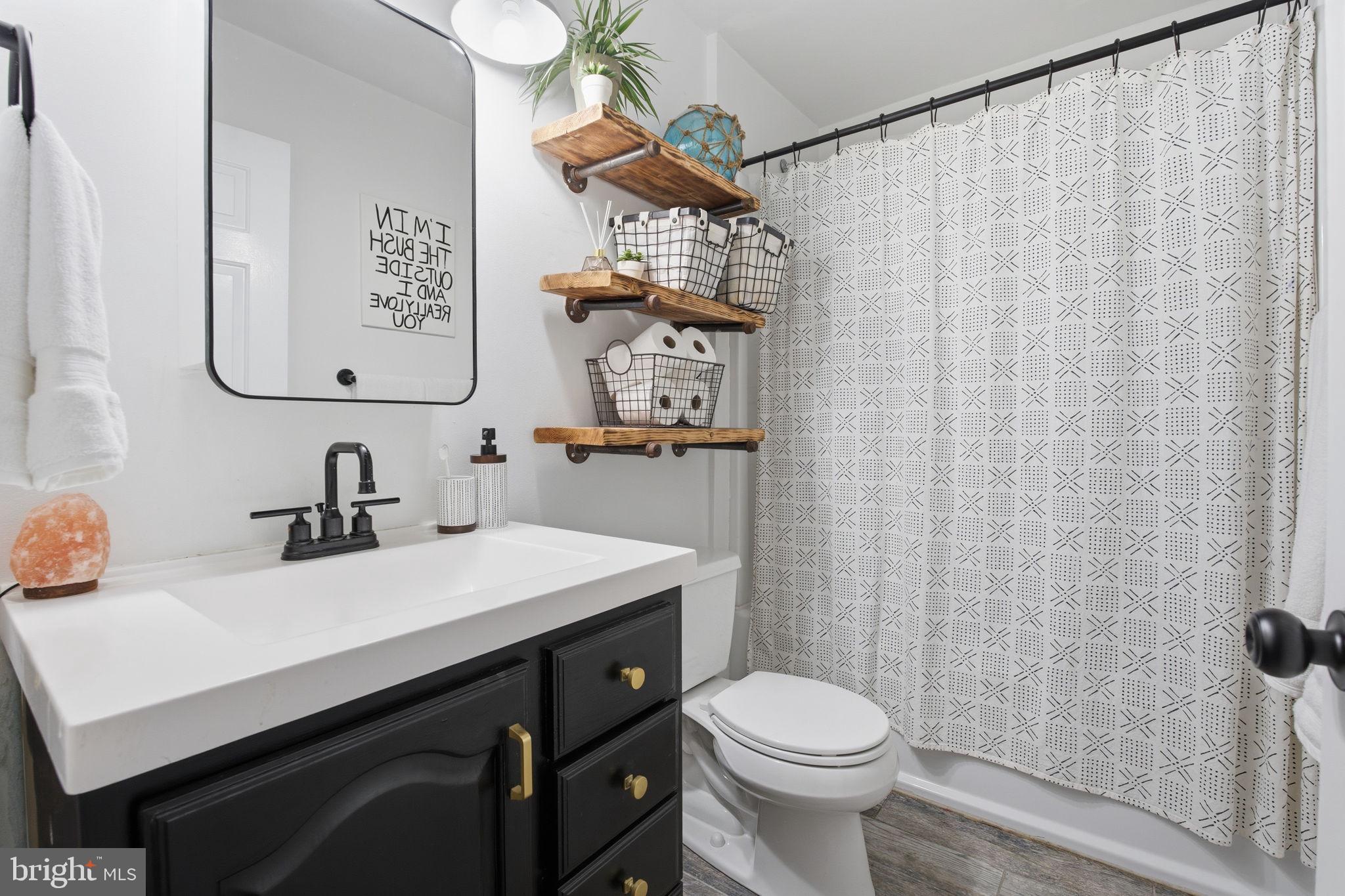 GINGERVILLE MANOR ESTATES - Residential