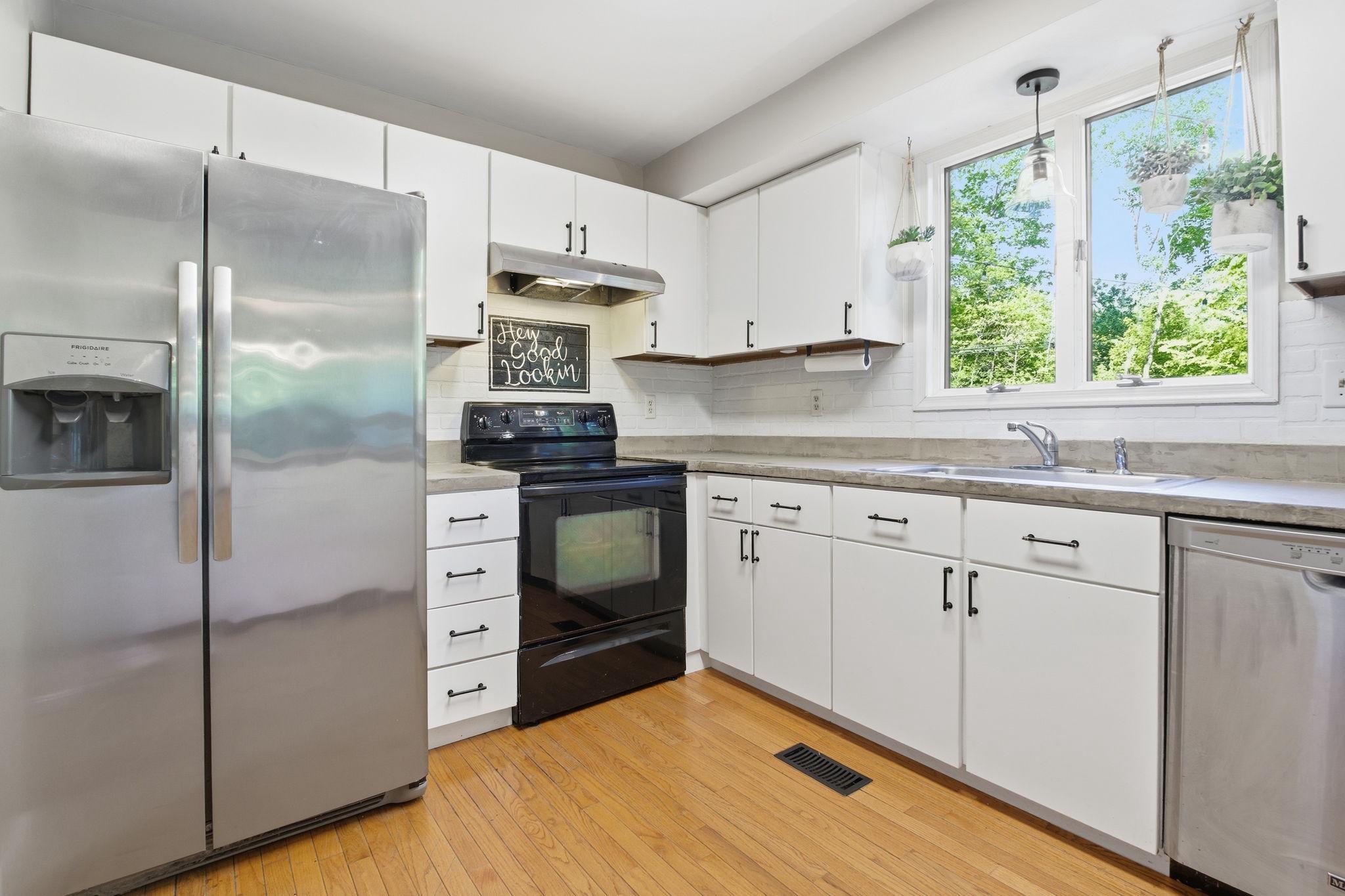 GINGERVILLE MANOR ESTATES - Residential