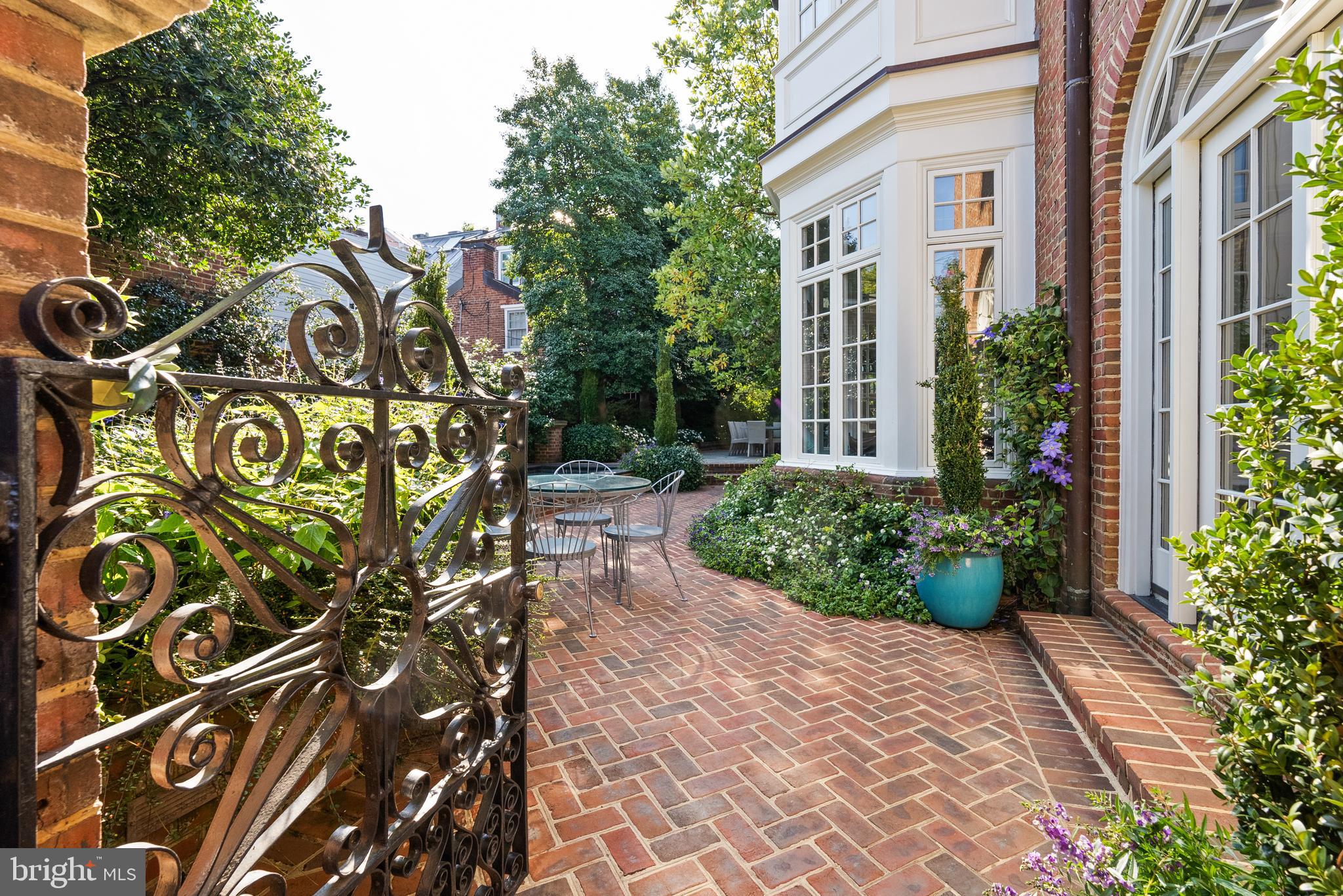 OLD TOWN - Residential