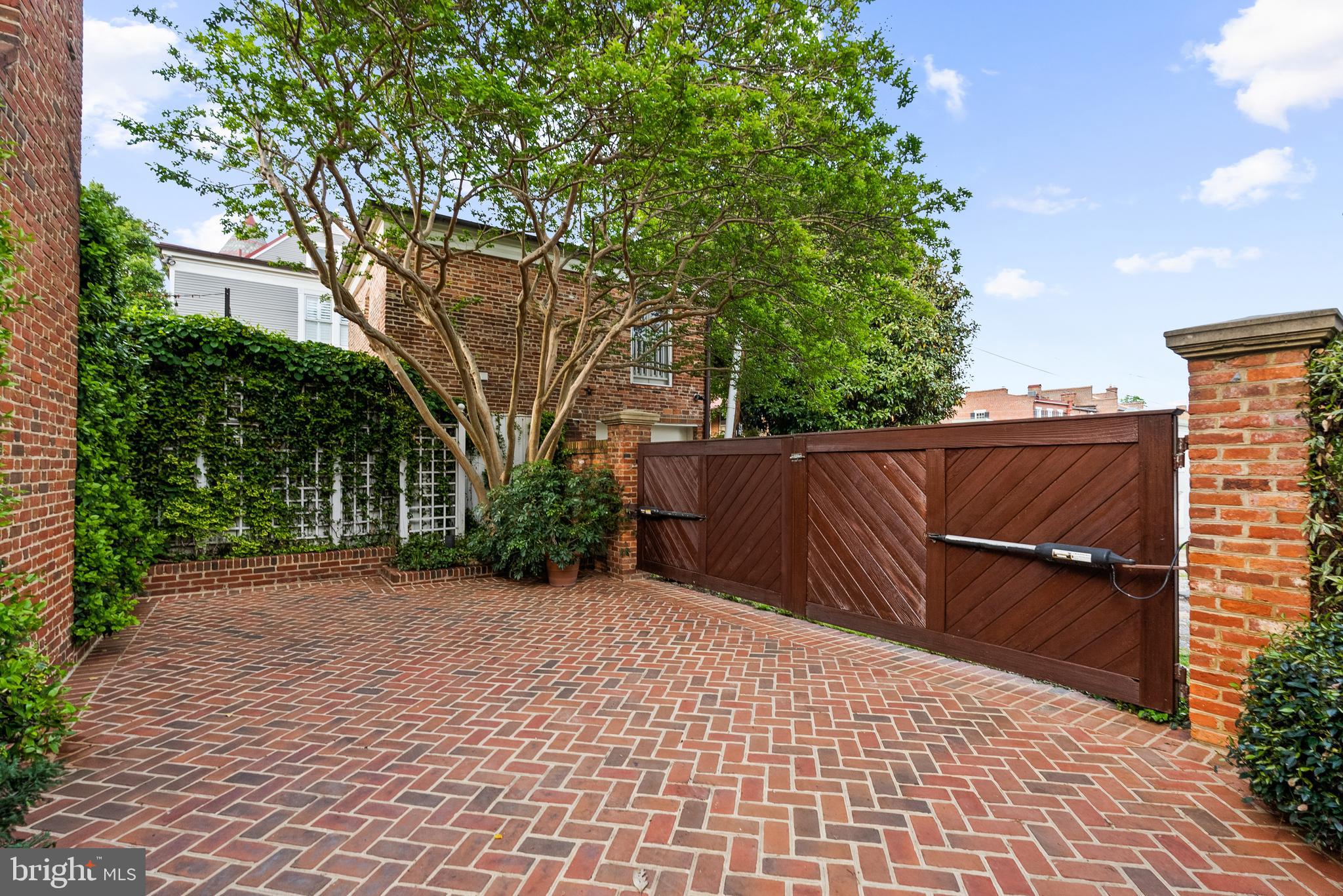 OLD TOWN - Residential