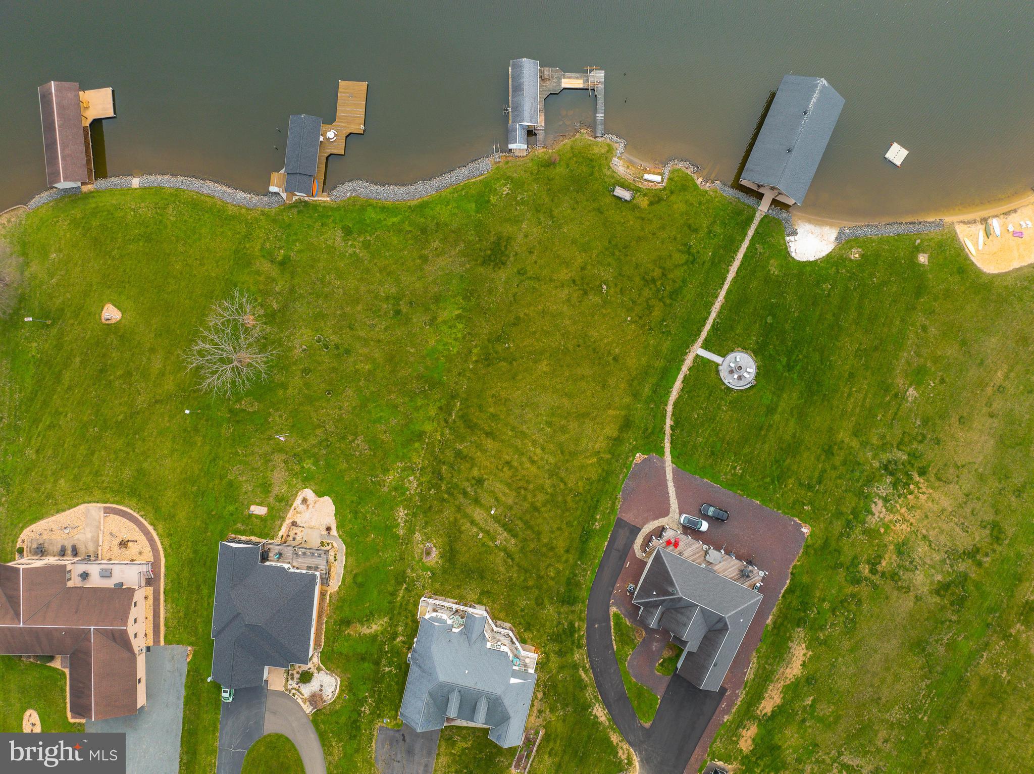 SOUTHWIND SHORES - Residential