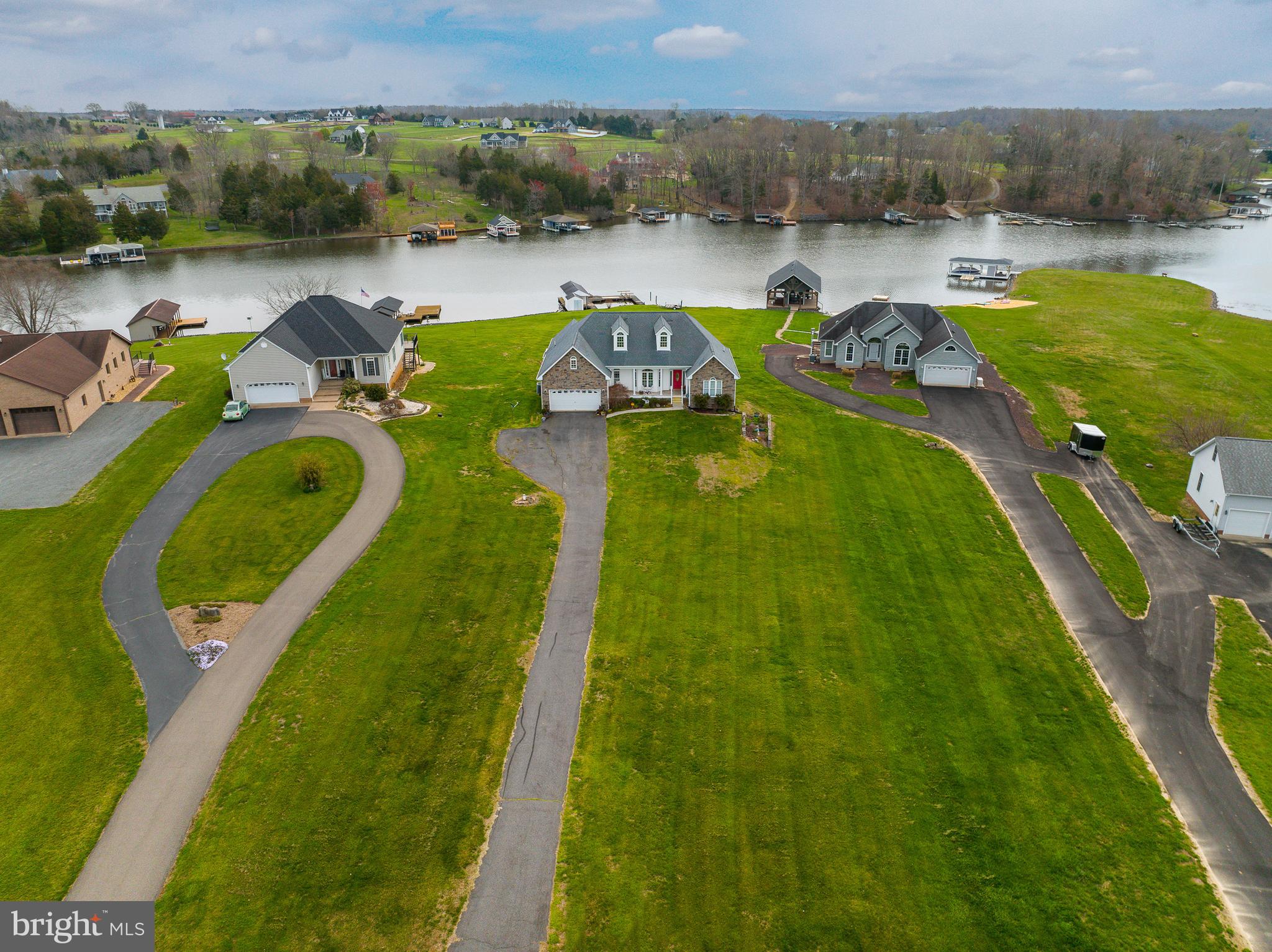 SOUTHWIND SHORES - Residential