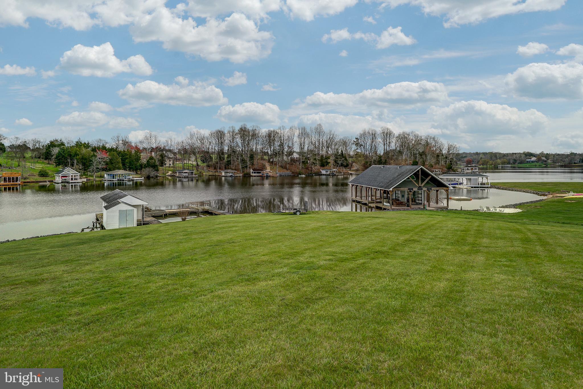 SOUTHWIND SHORES - Residential