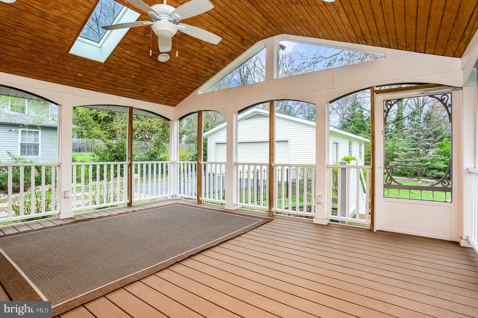 VIENNA WOODS - Residential Lease