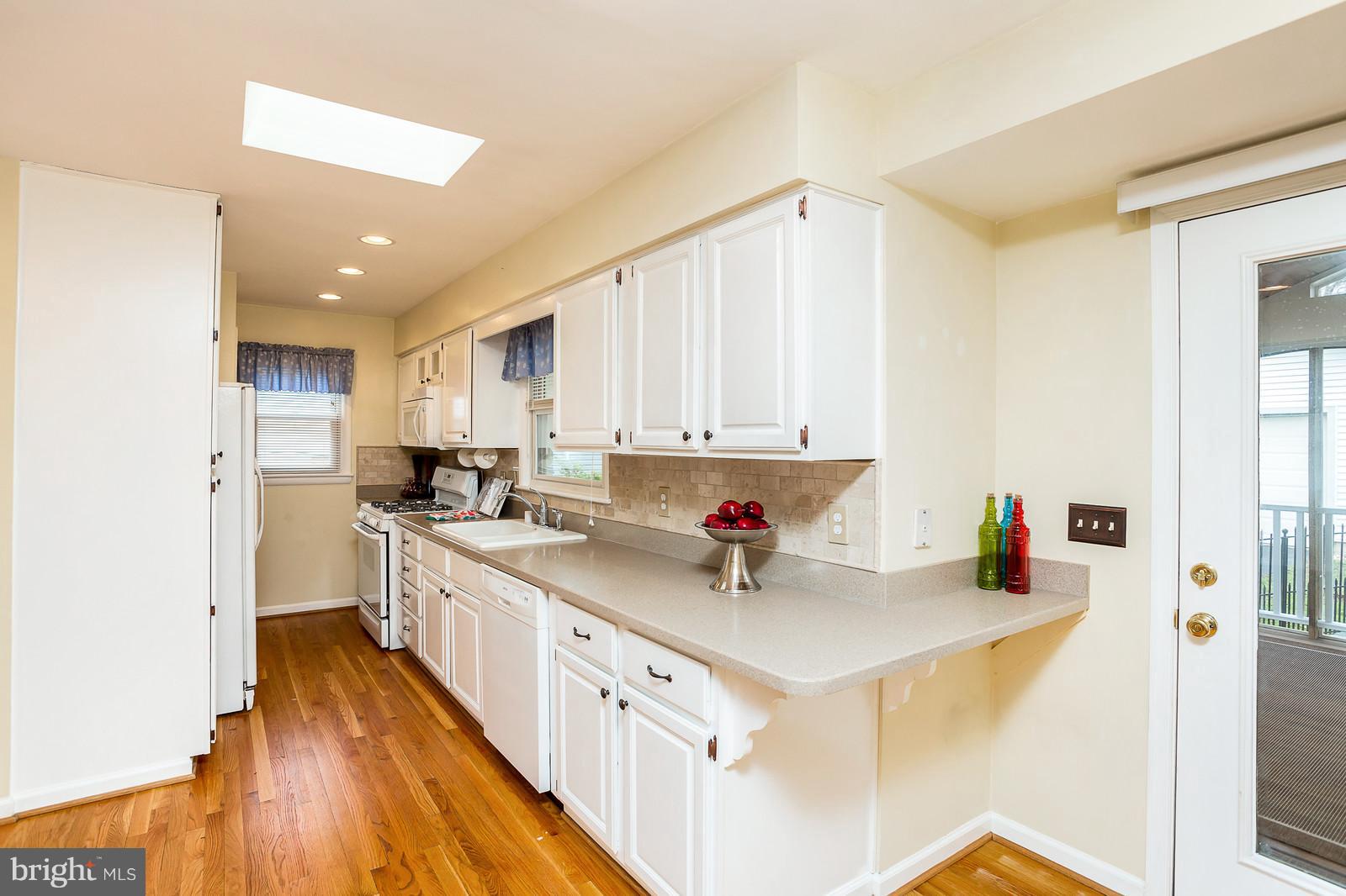 VIENNA WOODS - Residential Lease