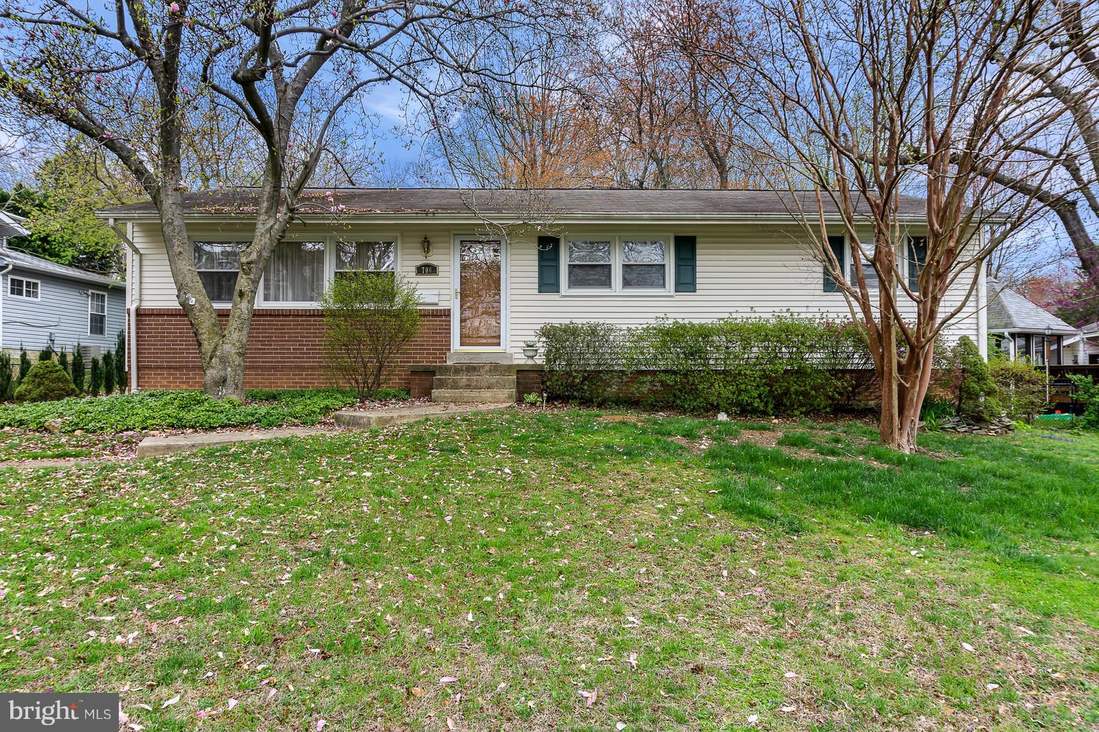 VIENNA WOODS - Residential Lease