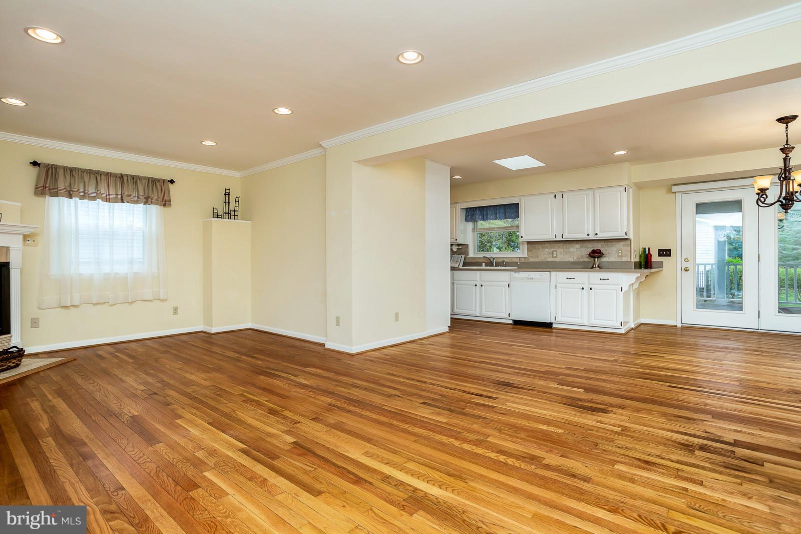 VIENNA WOODS - Residential Lease