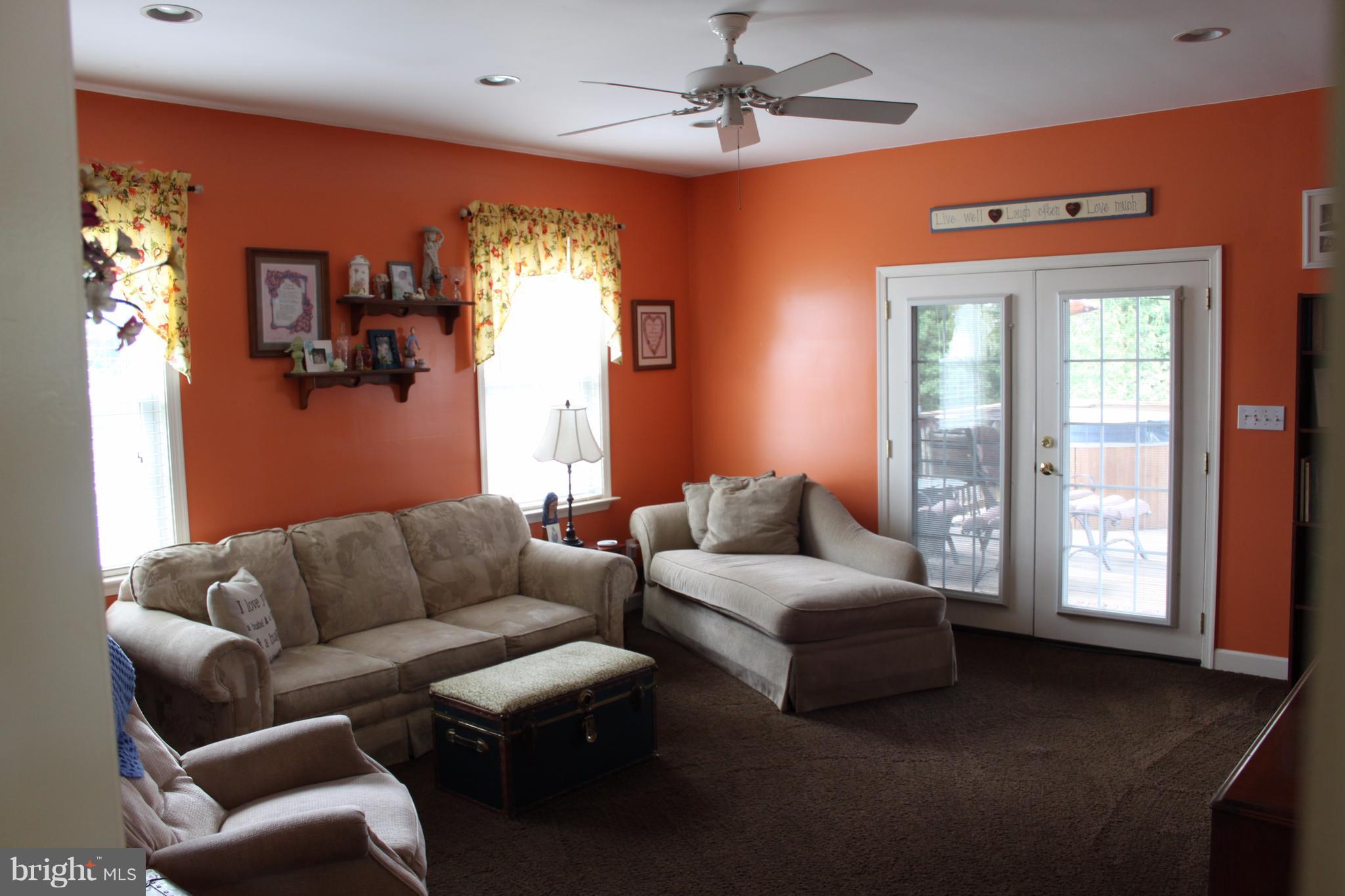 ARBUTUS HEIGHTS - Residential