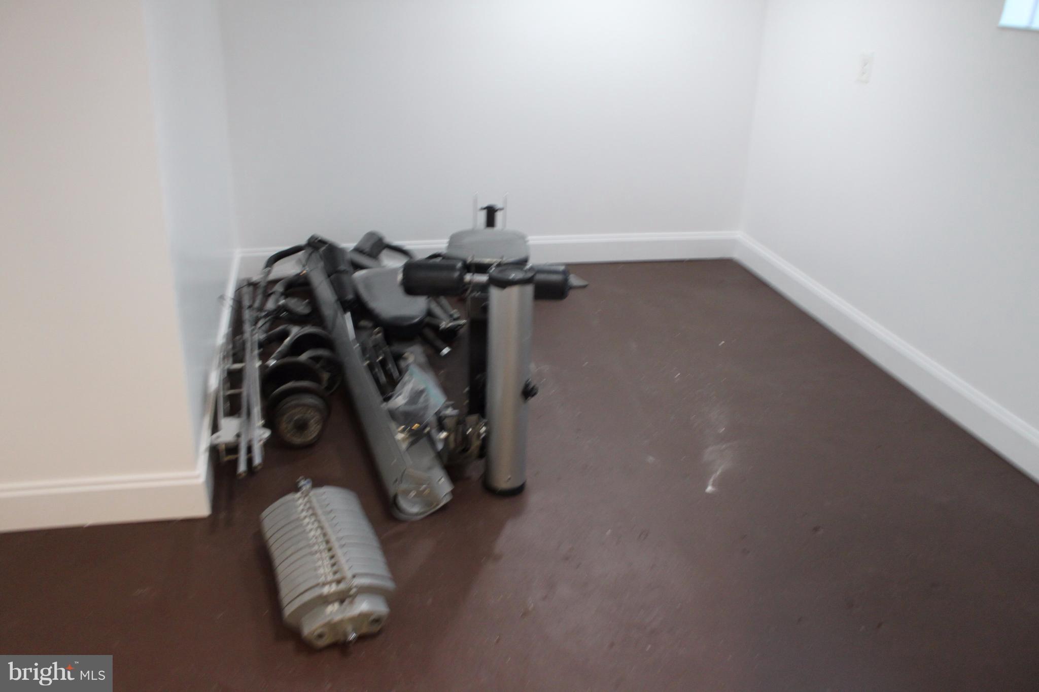 ARBUTUS HEIGHTS - Residential