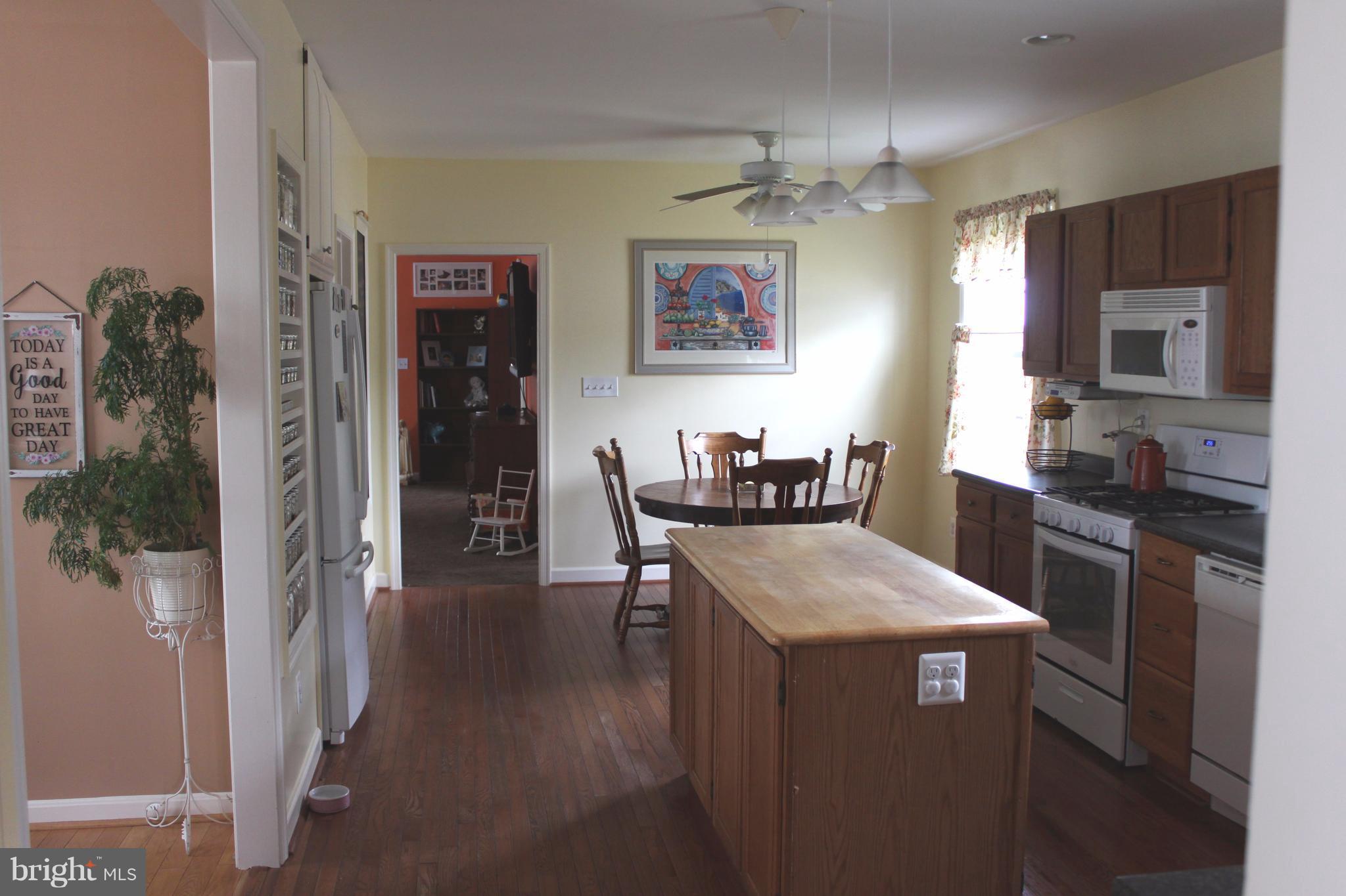 ARBUTUS HEIGHTS - Residential