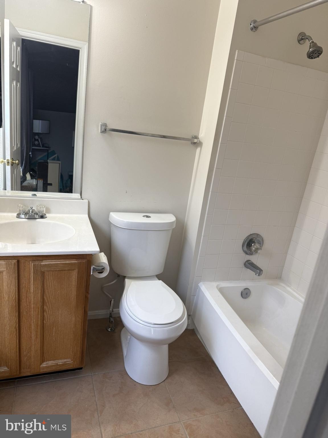 PENNSYLVANIA CROSSING - Residential Lease