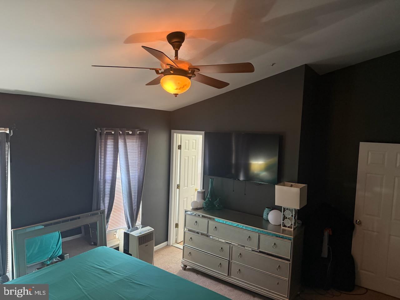 PENNSYLVANIA CROSSING - Residential Lease