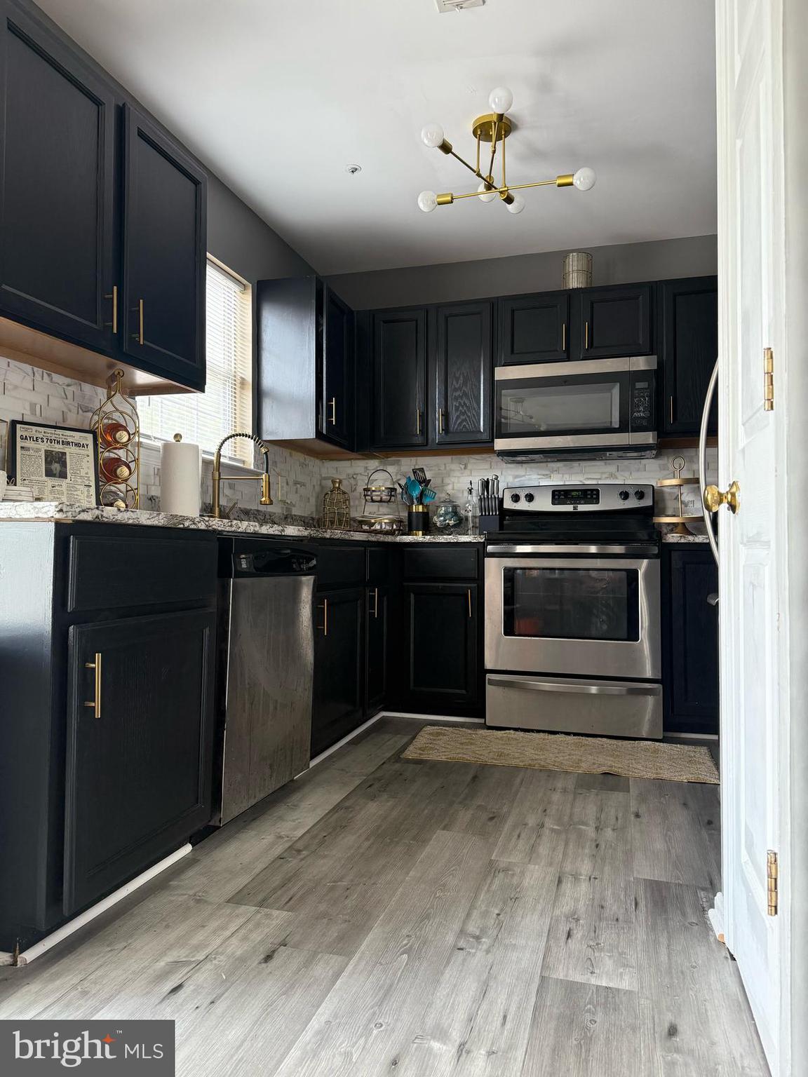 PENNSYLVANIA CROSSING - Residential Lease