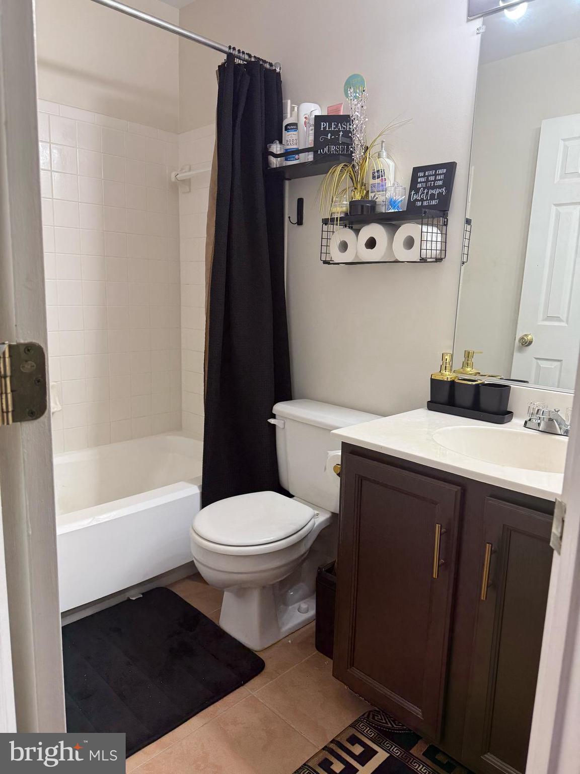 PENNSYLVANIA CROSSING - Residential Lease