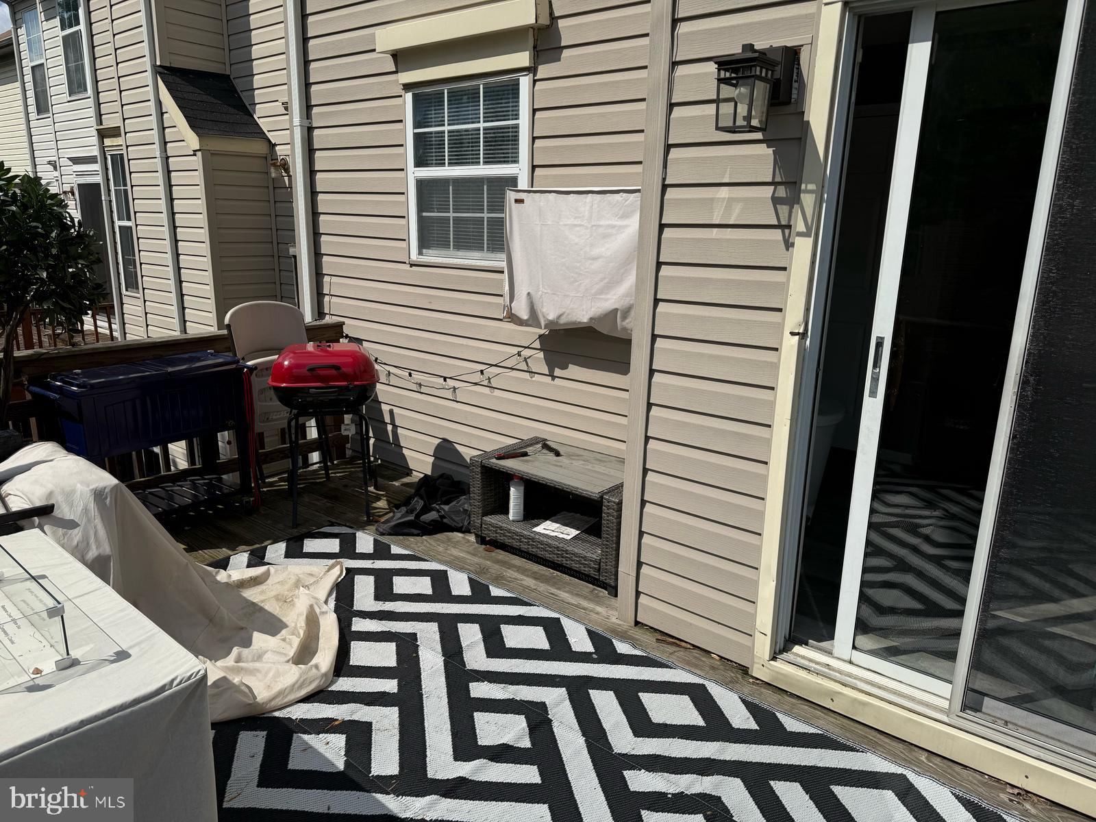 PENNSYLVANIA CROSSING - Residential Lease