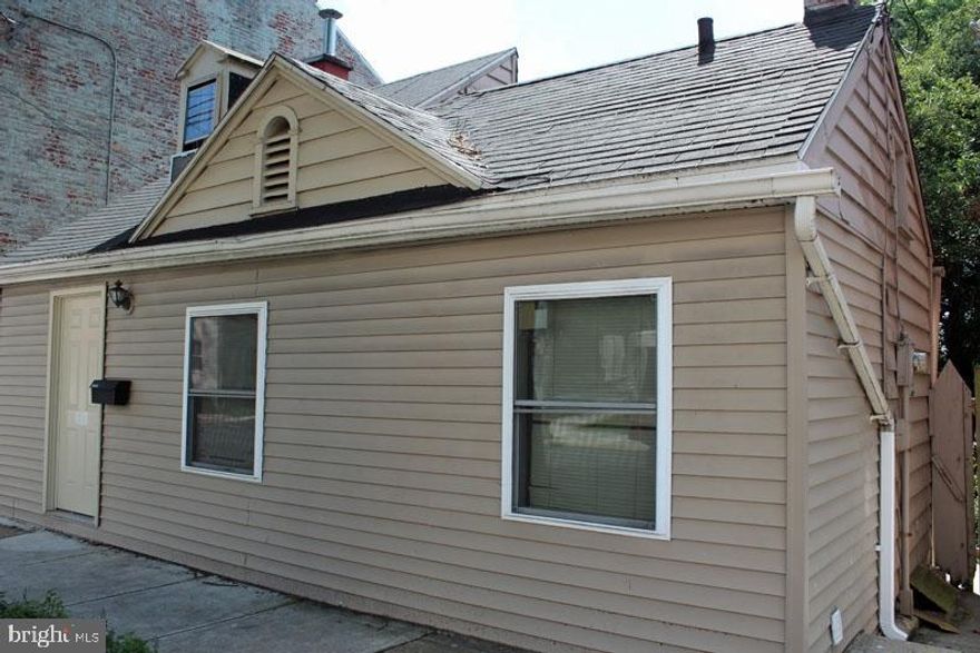 Don't pass this buy! It's a very clean, recently updated, move-in ready, detached home.  This property stretches from S Queen St to Beaver St.  Enjoy the large backyard under the shady trees or inquire with the City about off-street parking or even possibly sub-dividing the lot.  Remodeled in 2013.  12.09% CAP rate.  Tenant pays ALL utilities.