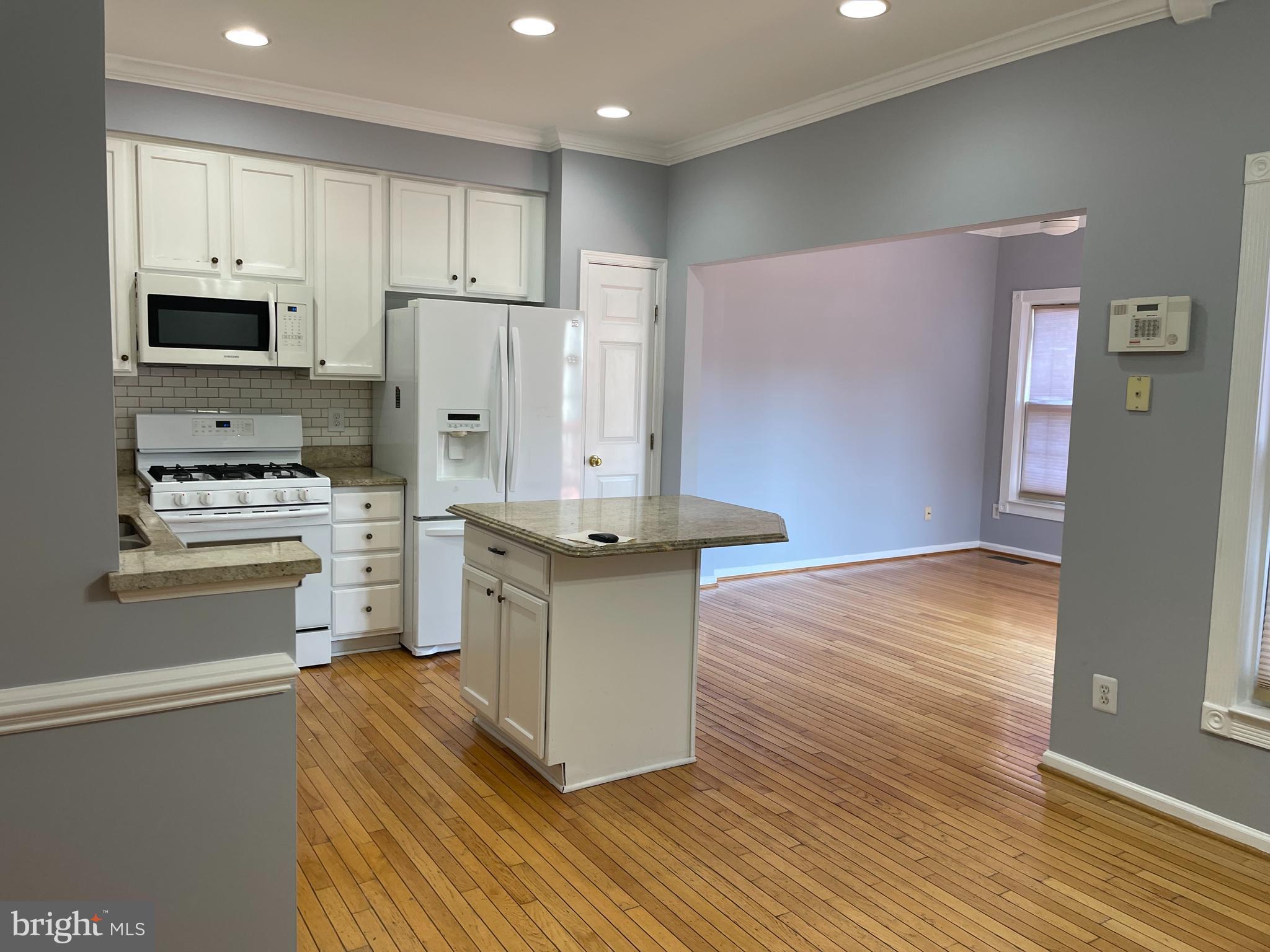 LAKE RIDGE - Residential Lease