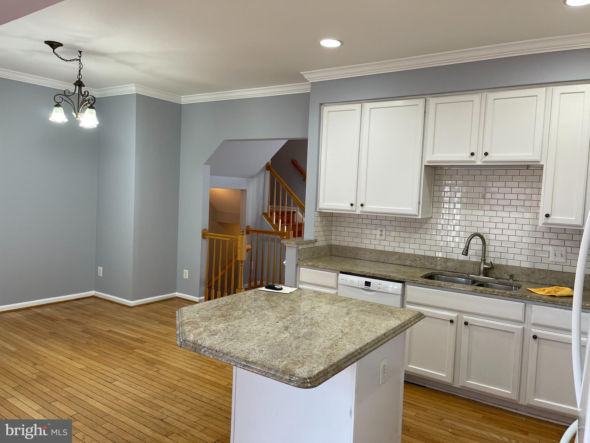 LAKE RIDGE - Residential Lease