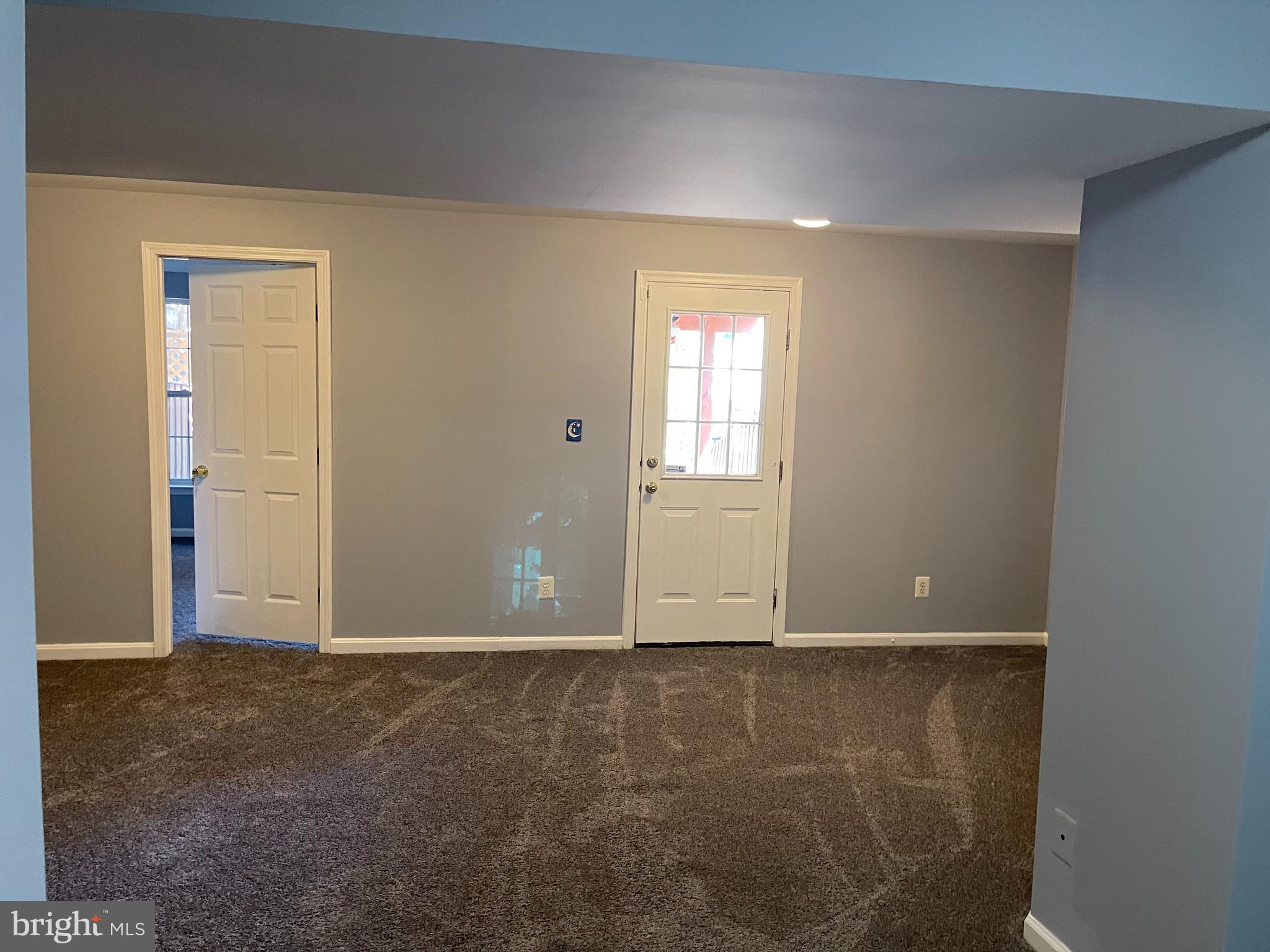 LAKE RIDGE - Residential Lease