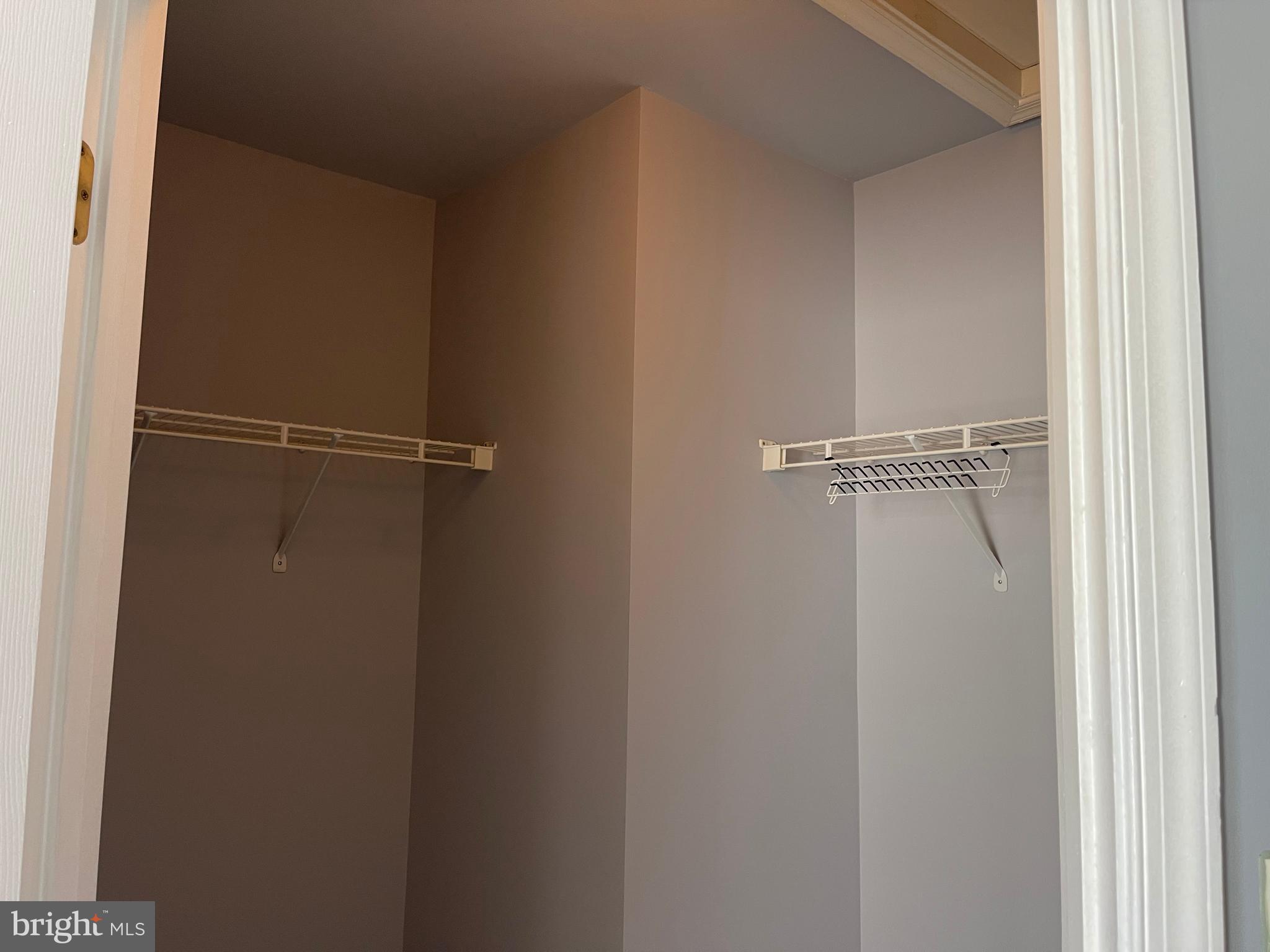 LAKE RIDGE - Residential Lease