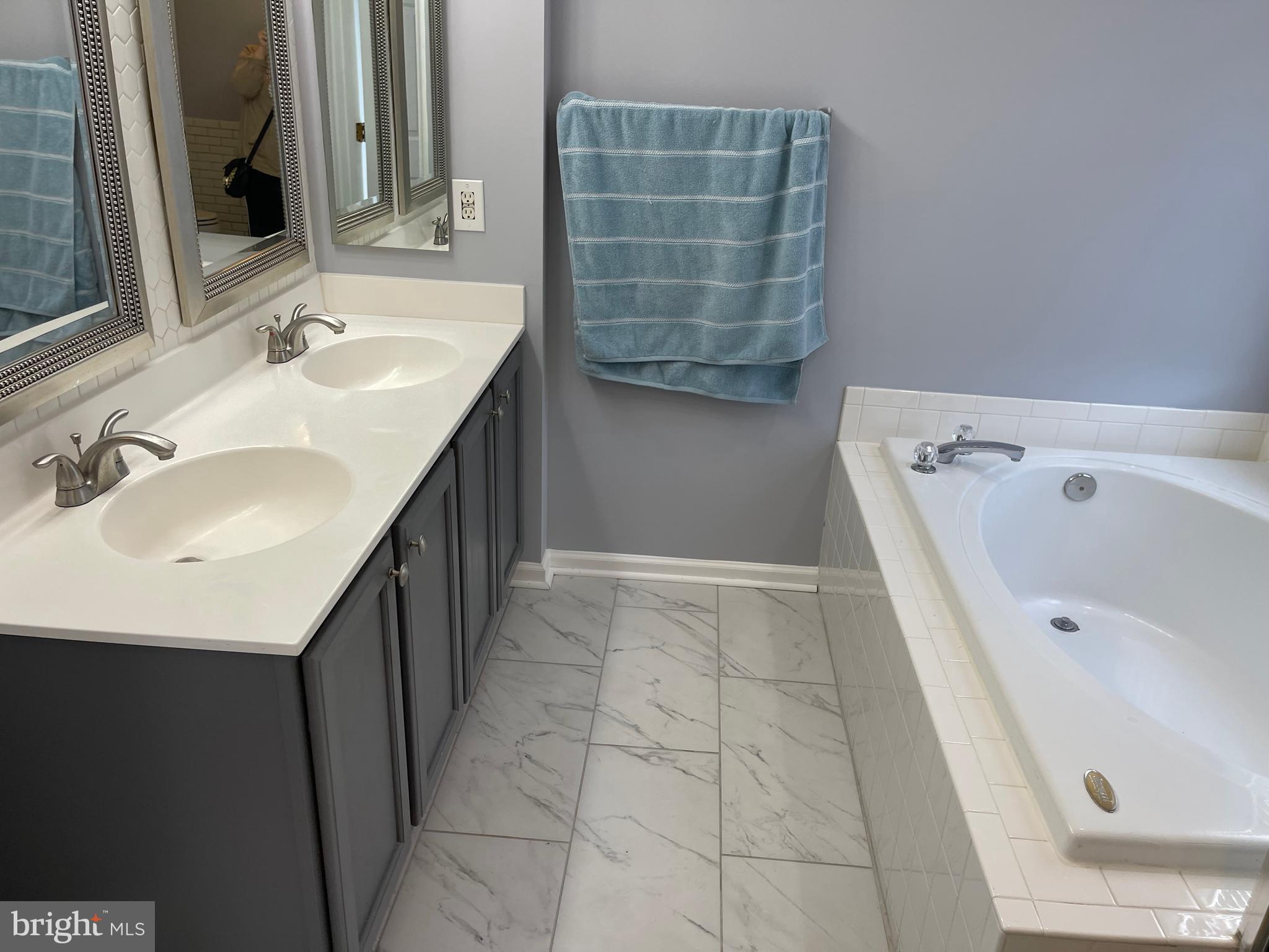 LAKE RIDGE - Residential Lease