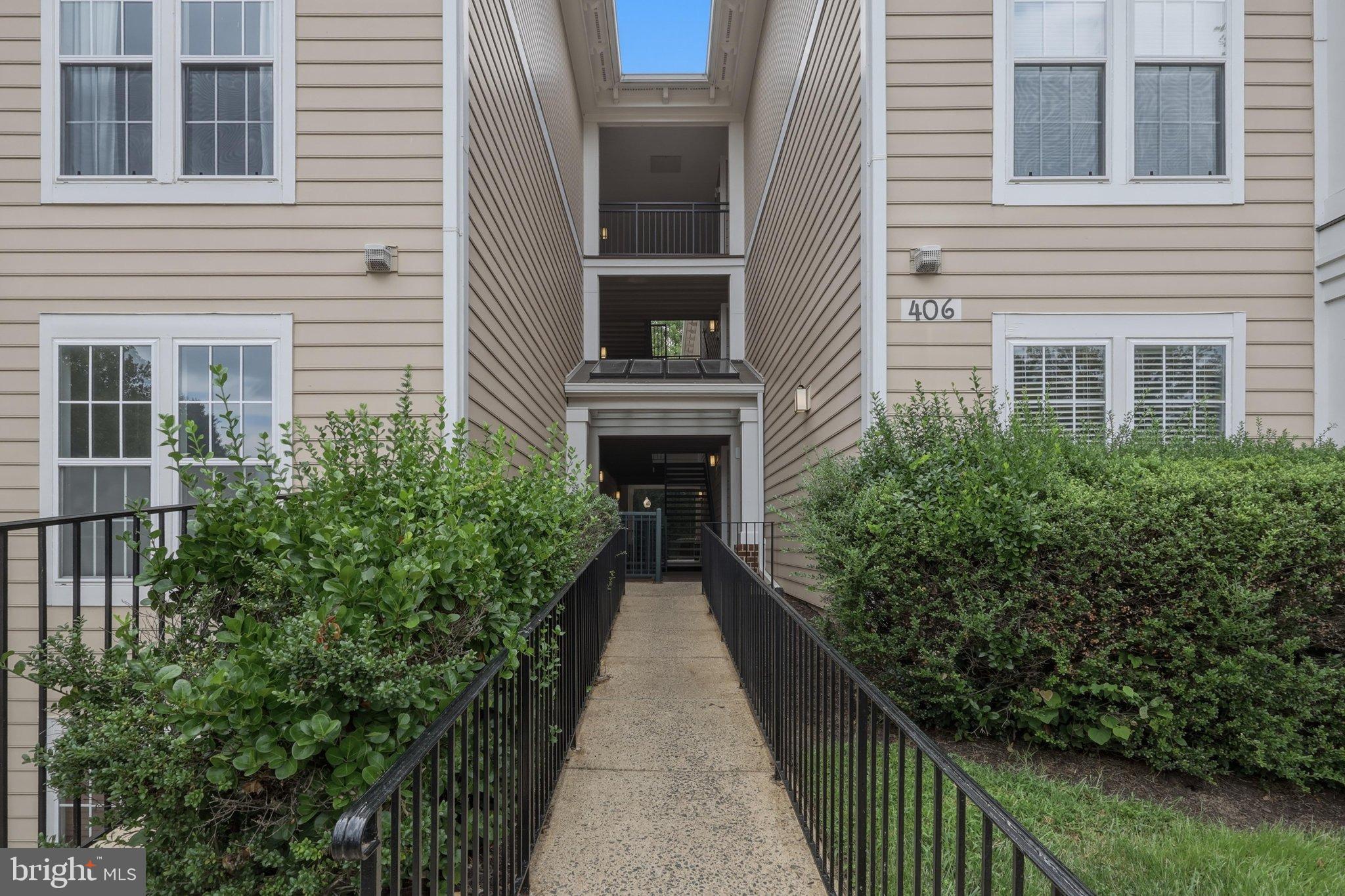 406 KENTLANDS BOULEVARD 102
