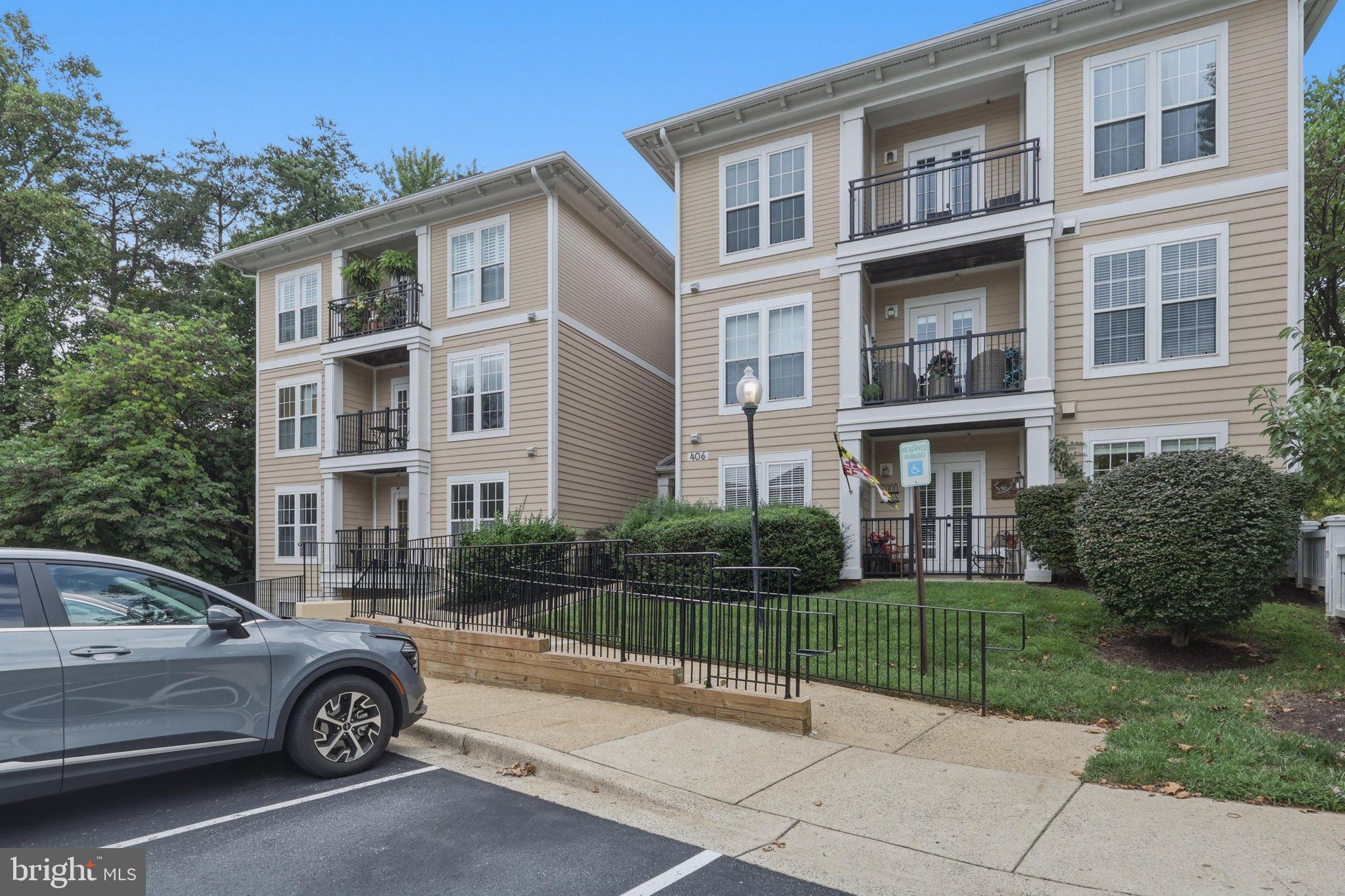406 KENTLANDS BOULEVARD 102