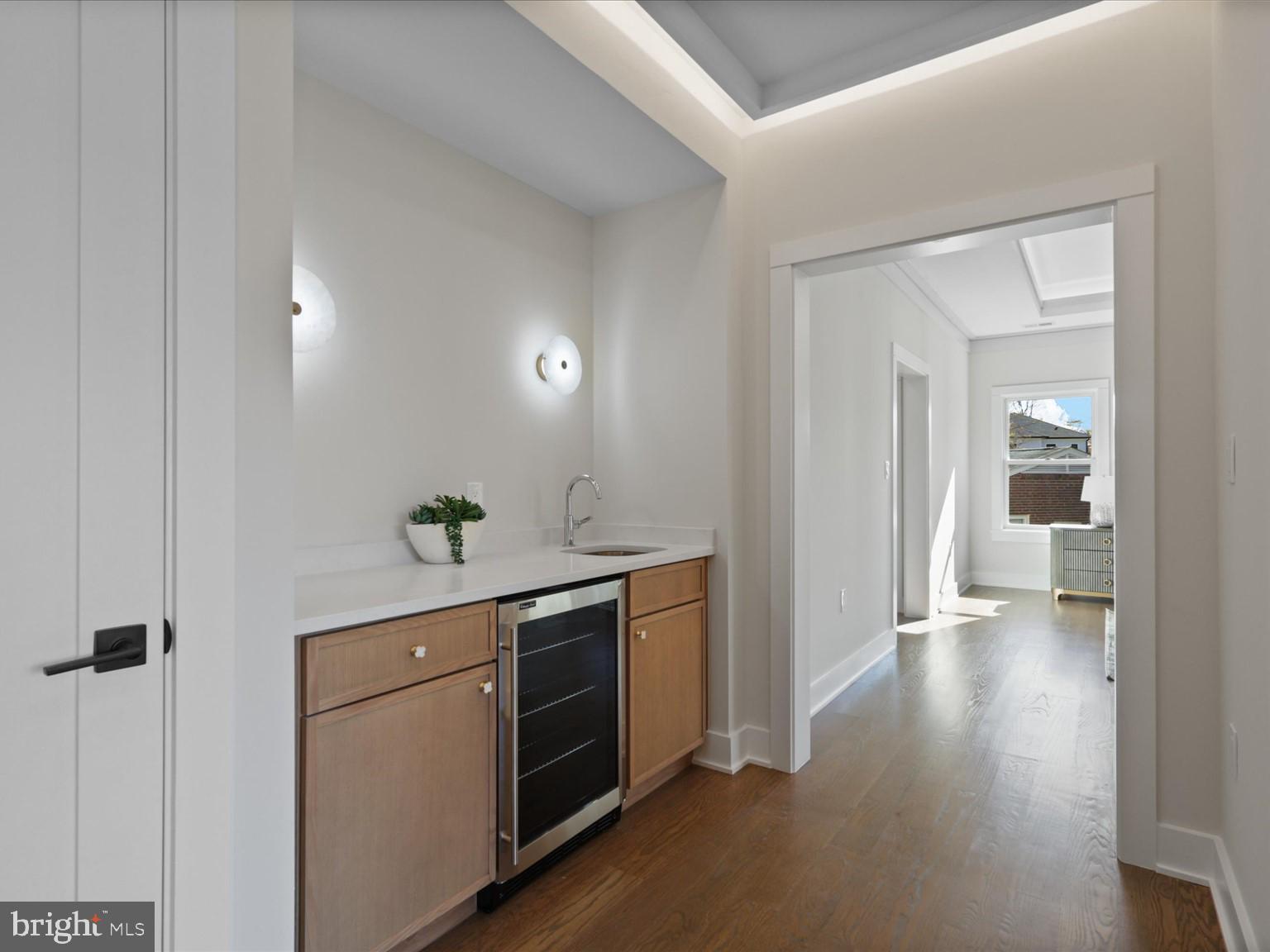 VIENNA WOODS - Residential