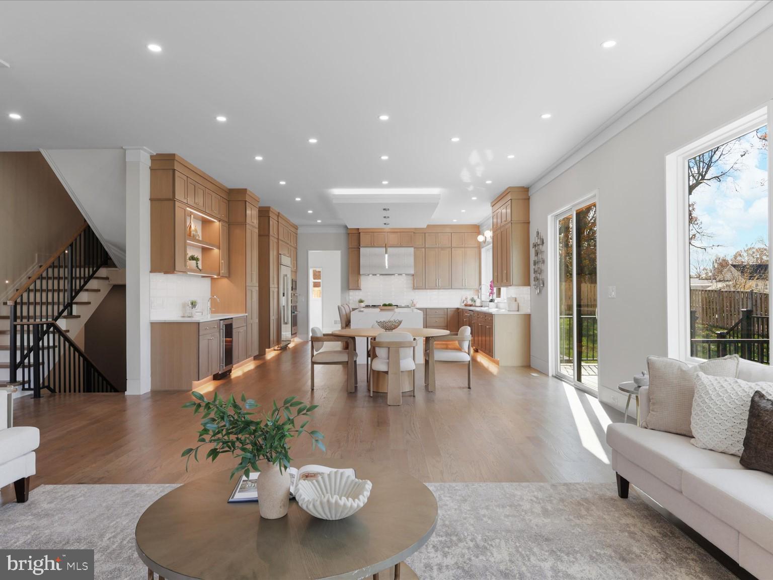 VIENNA WOODS - Residential