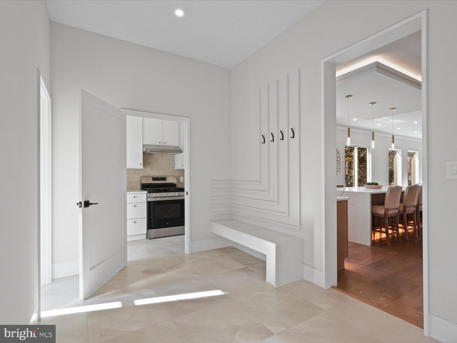 VIENNA WOODS - Residential