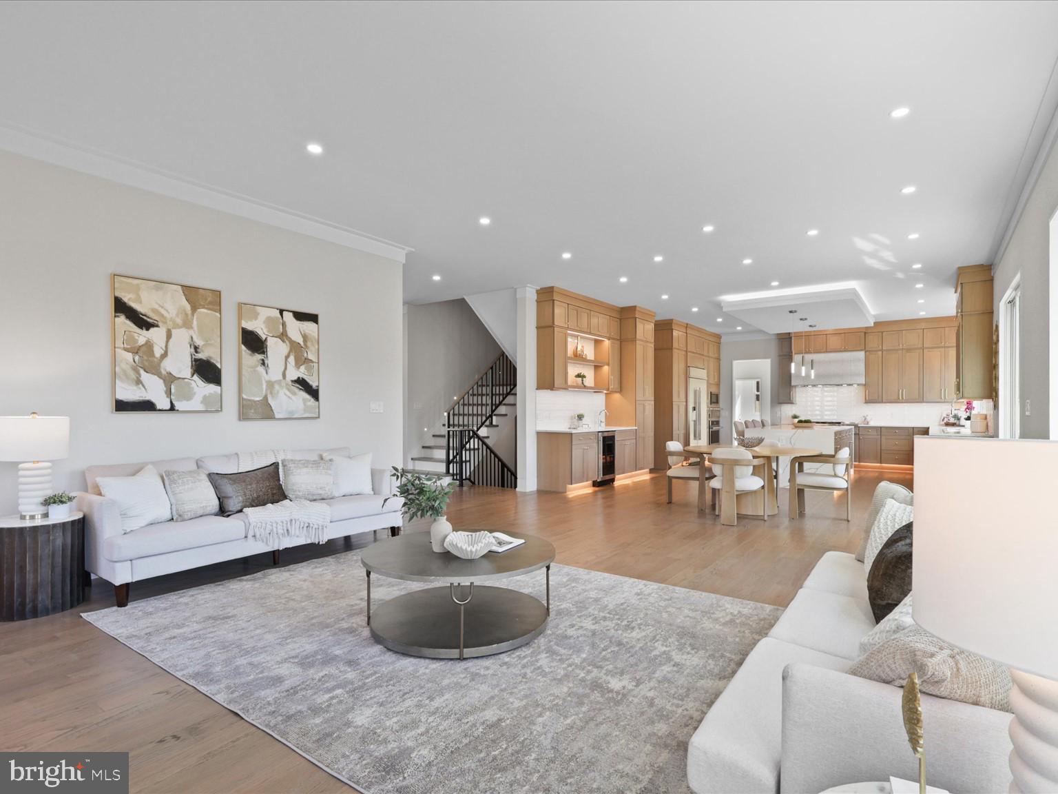 VIENNA WOODS - Residential