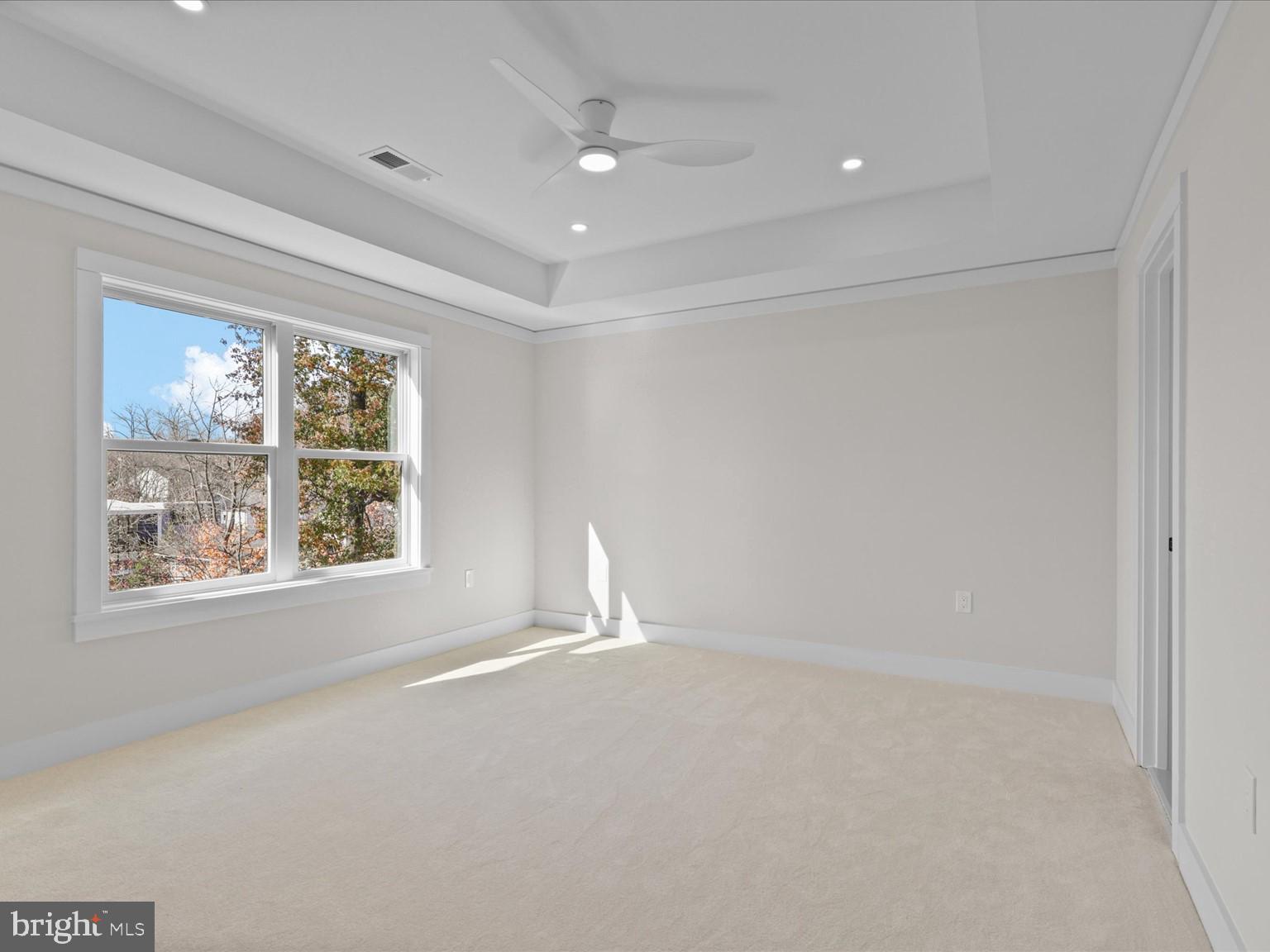 VIENNA WOODS - Residential