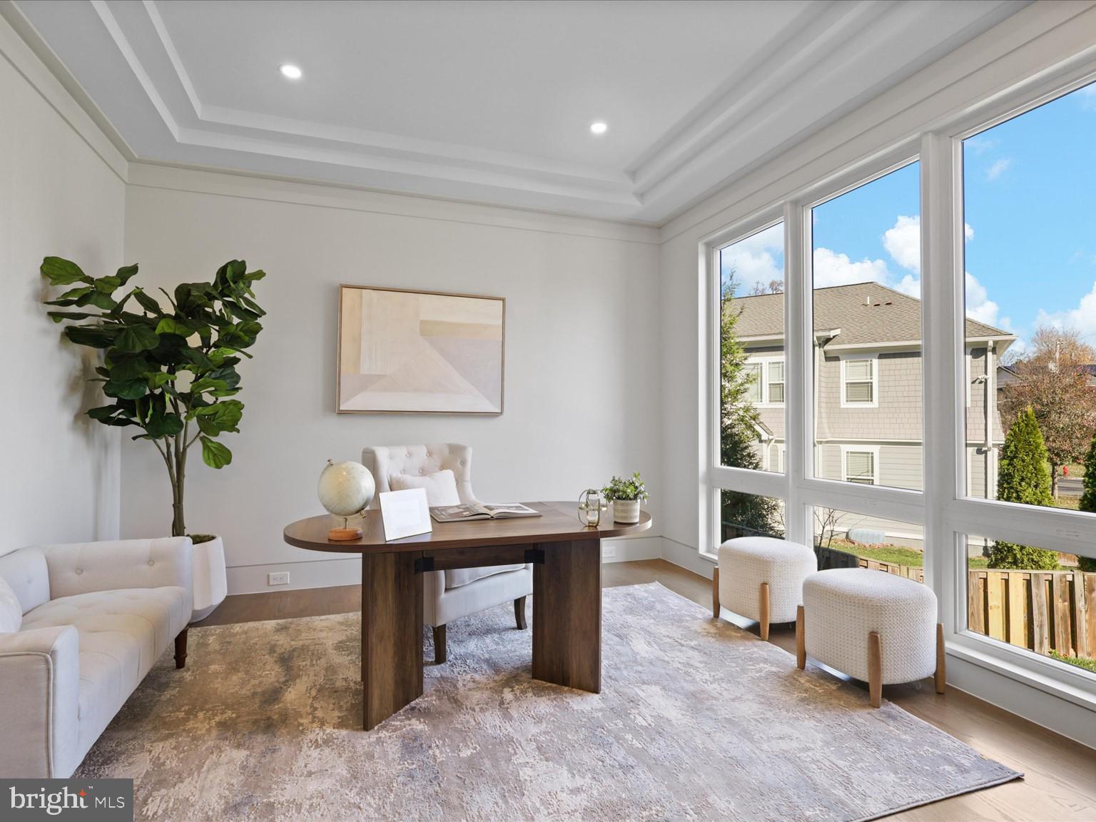 VIENNA WOODS - Residential