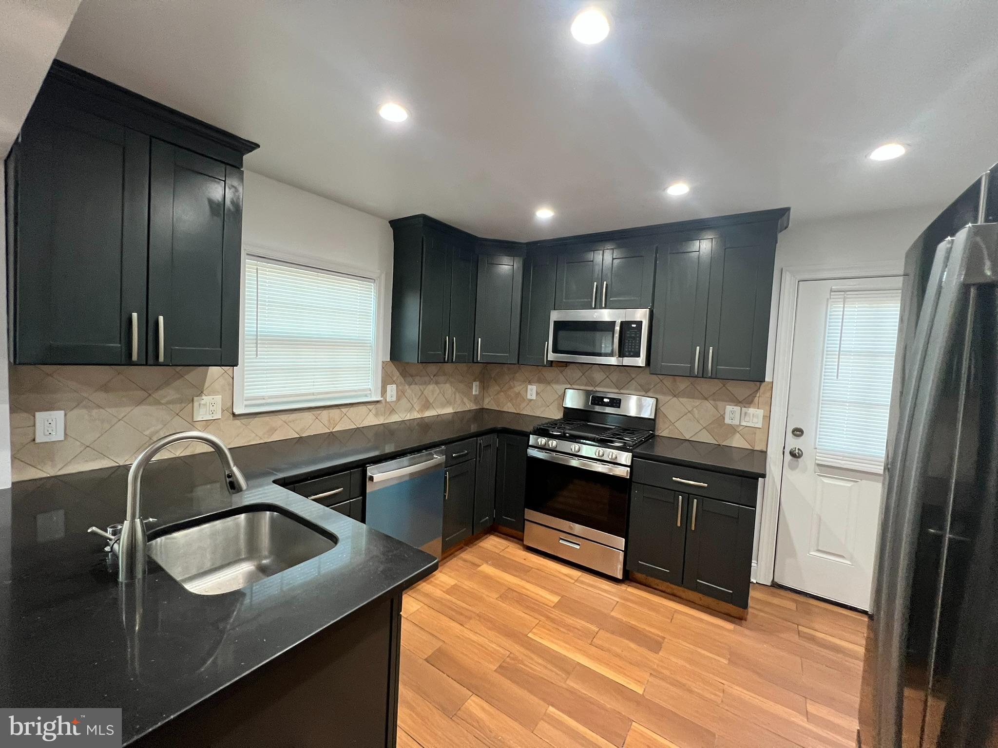 CHESTNUT HILLS - Residential Lease