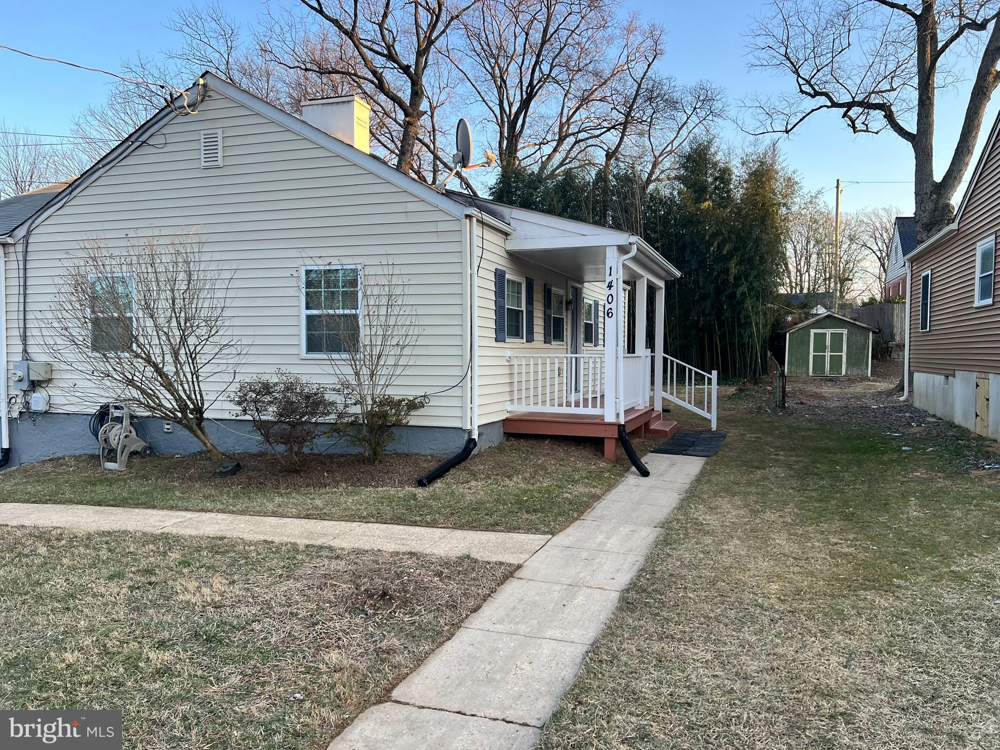 CHESTNUT HILLS - Residential Lease