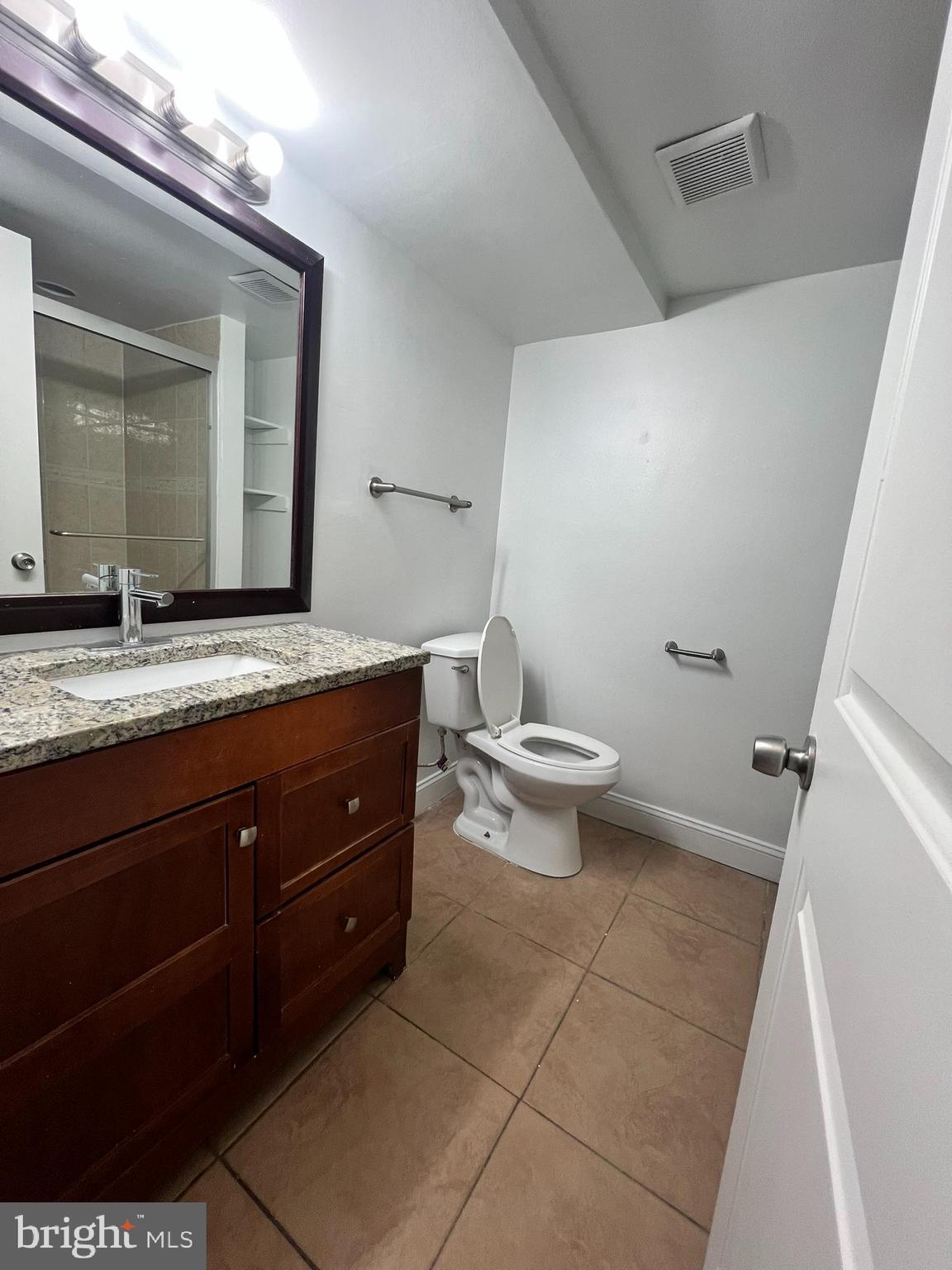 CHESTNUT HILLS - Residential Lease