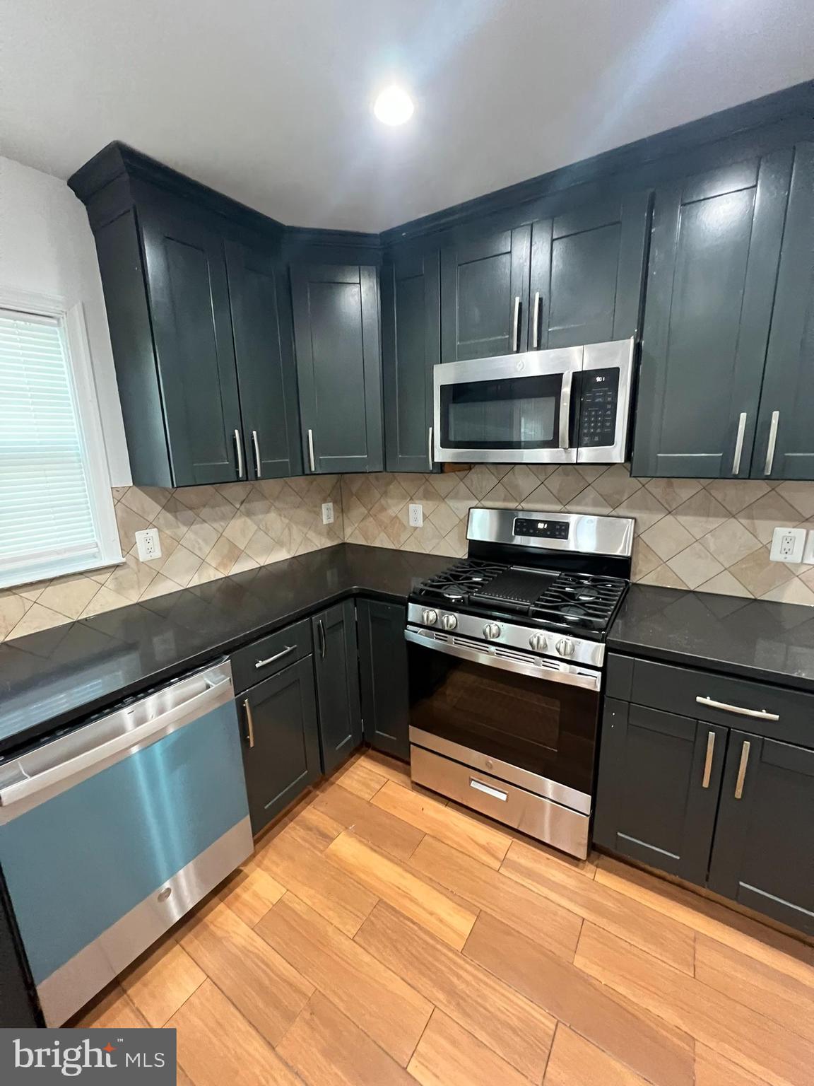 CHESTNUT HILLS - Residential Lease