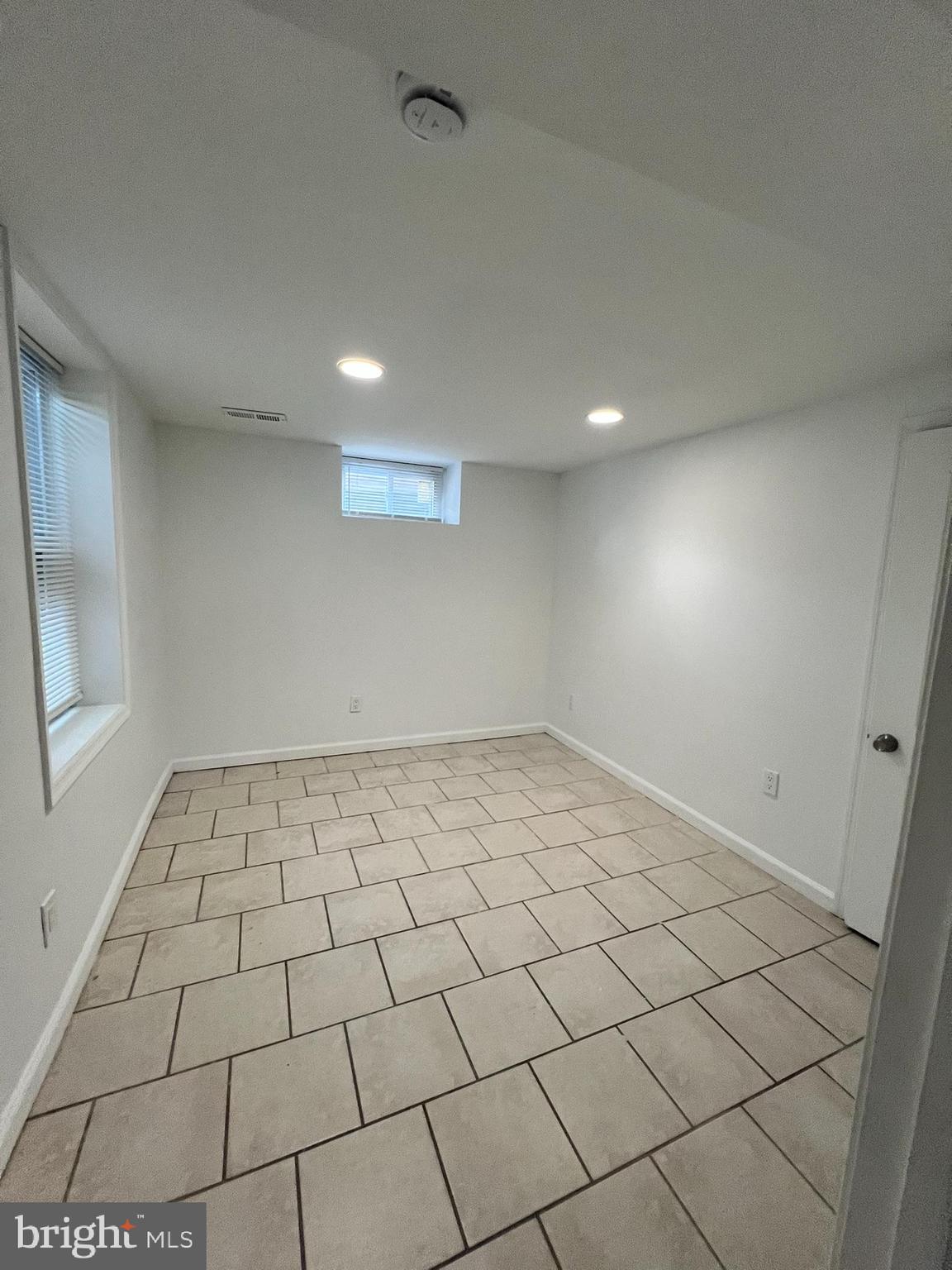 CHESTNUT HILLS - Residential Lease