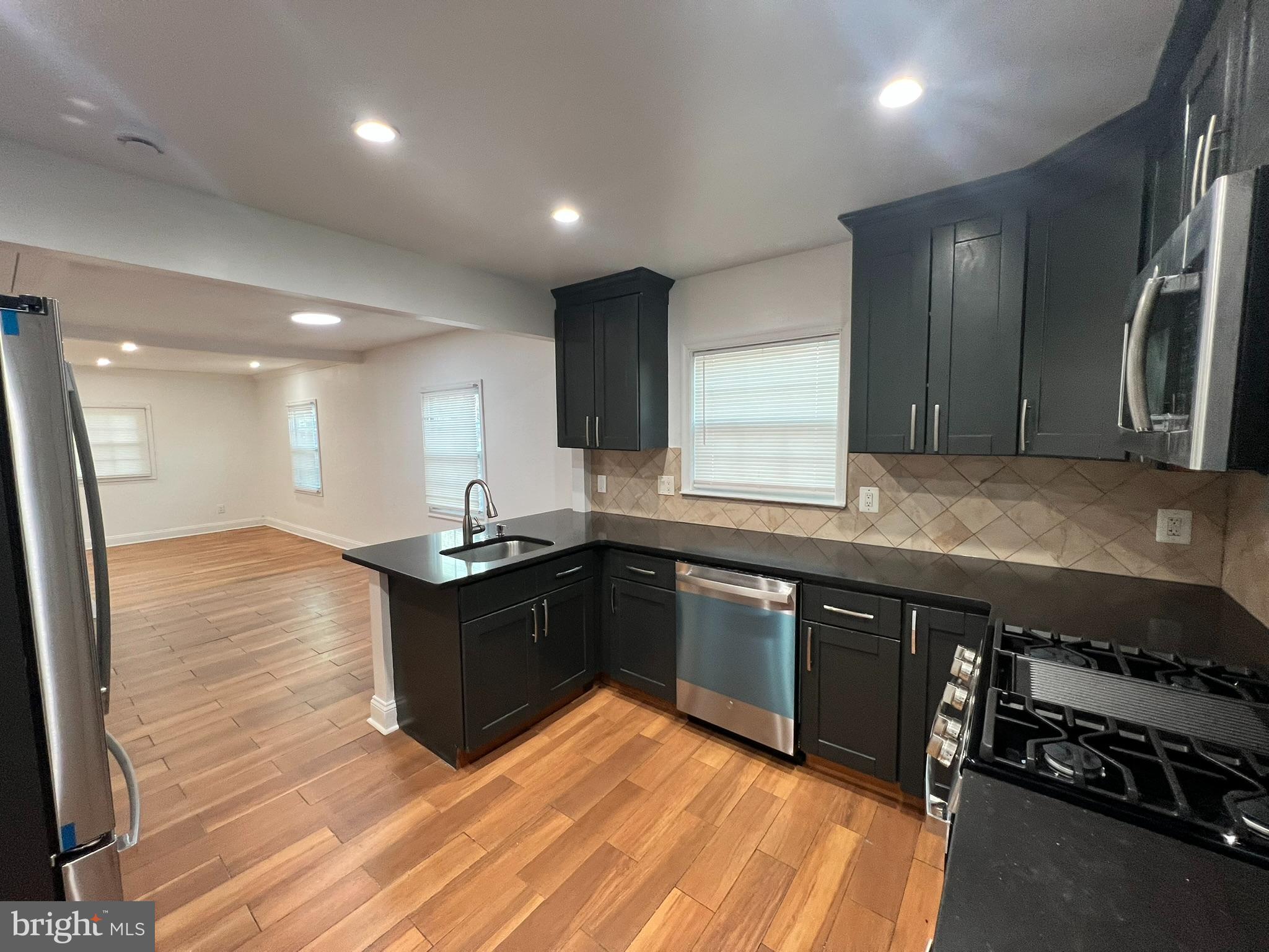 CHESTNUT HILLS - Residential Lease