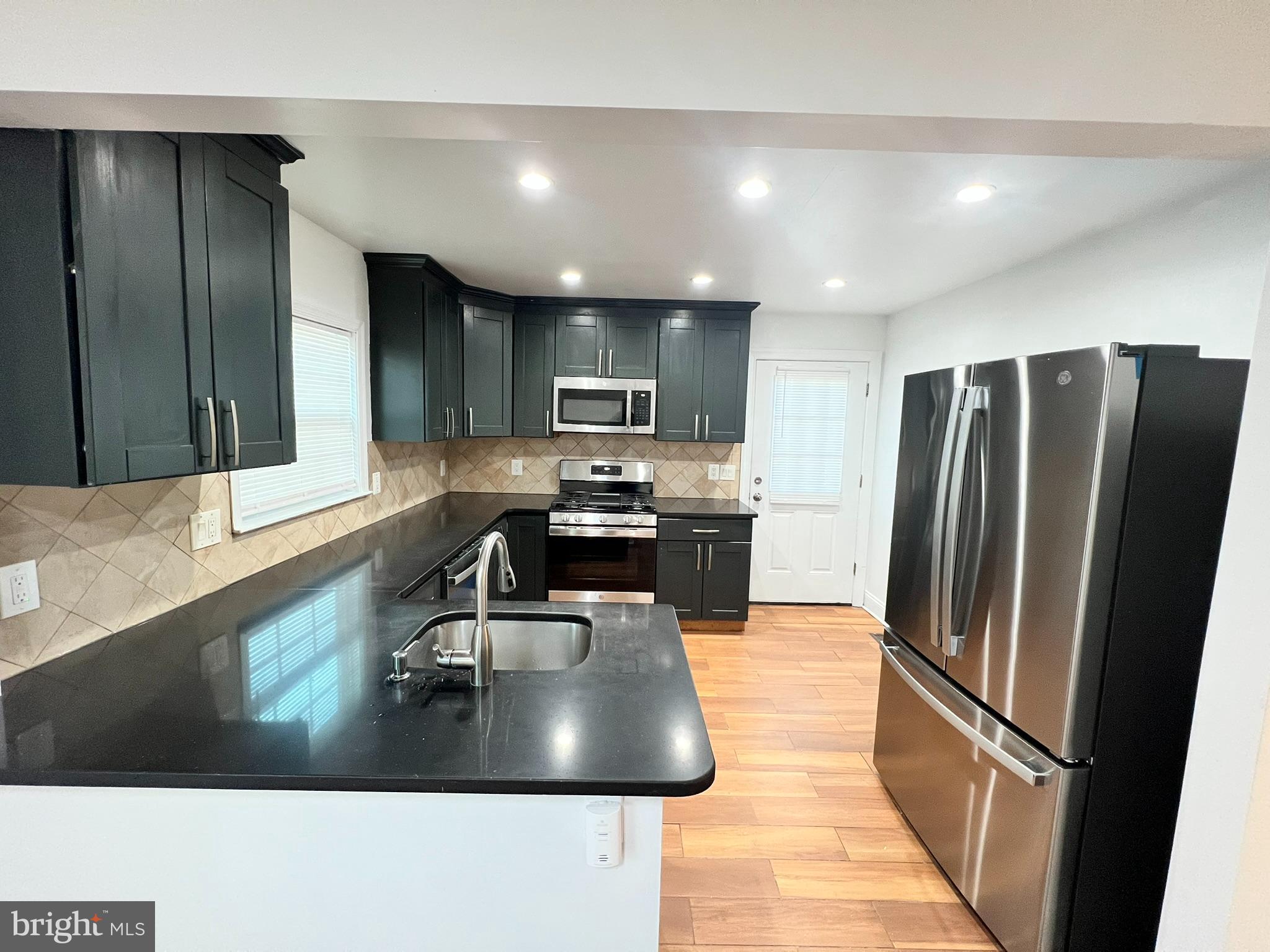 CHESTNUT HILLS - Residential Lease