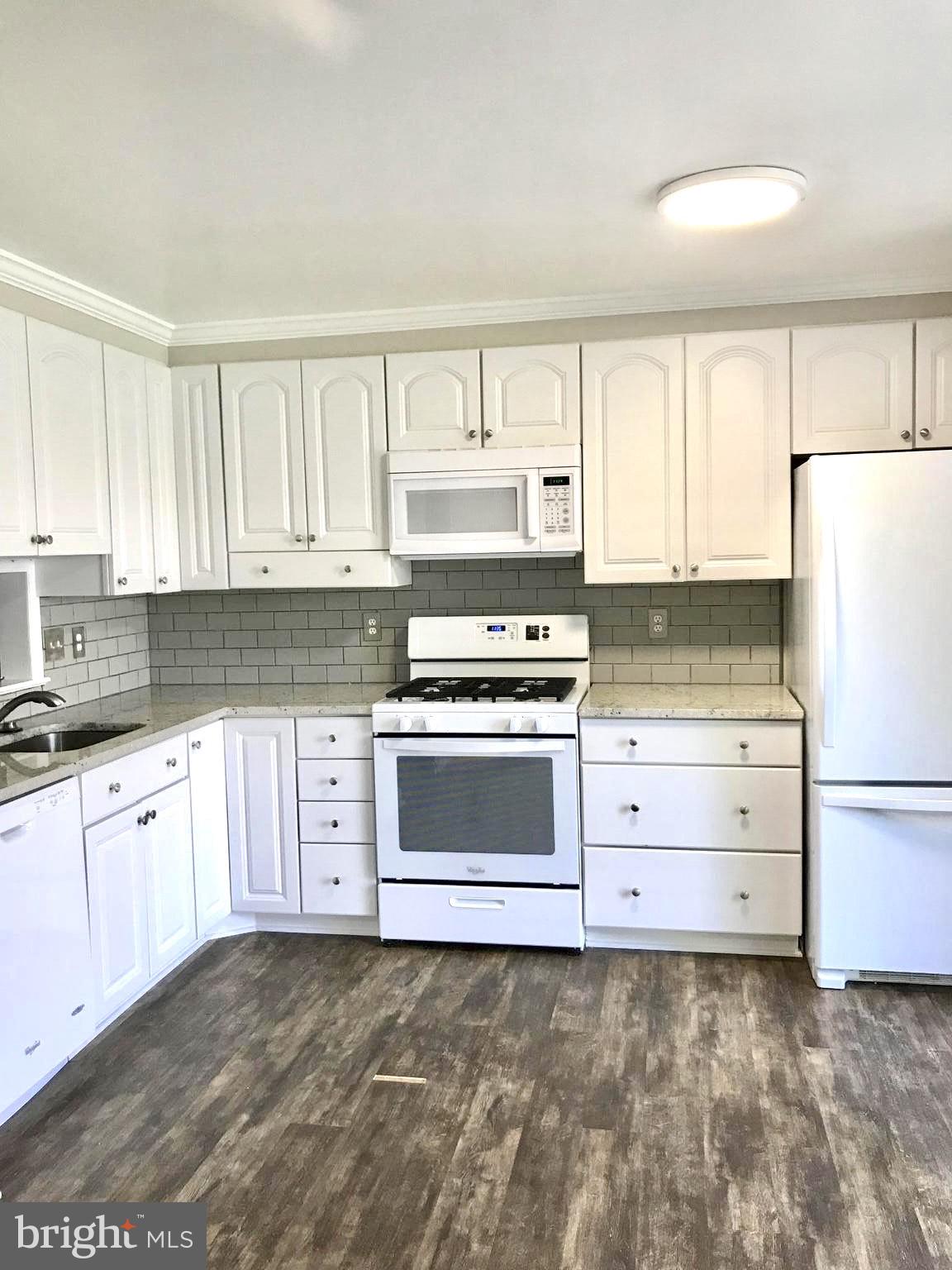 8010 DAYSPRING COURT