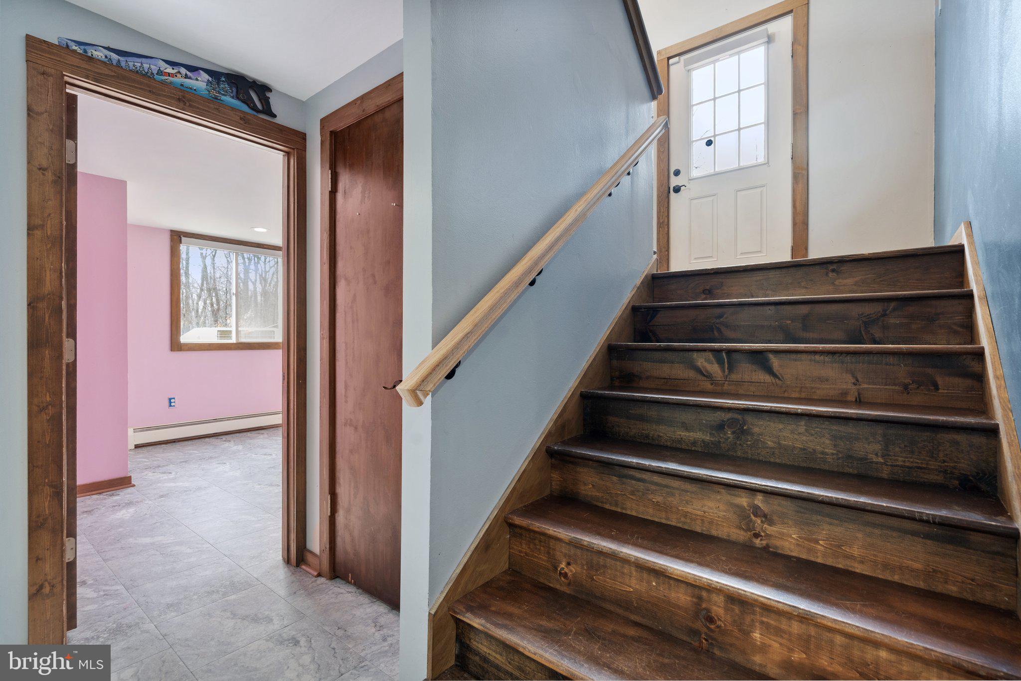 MOUNTAIN VIEW EST - Residential