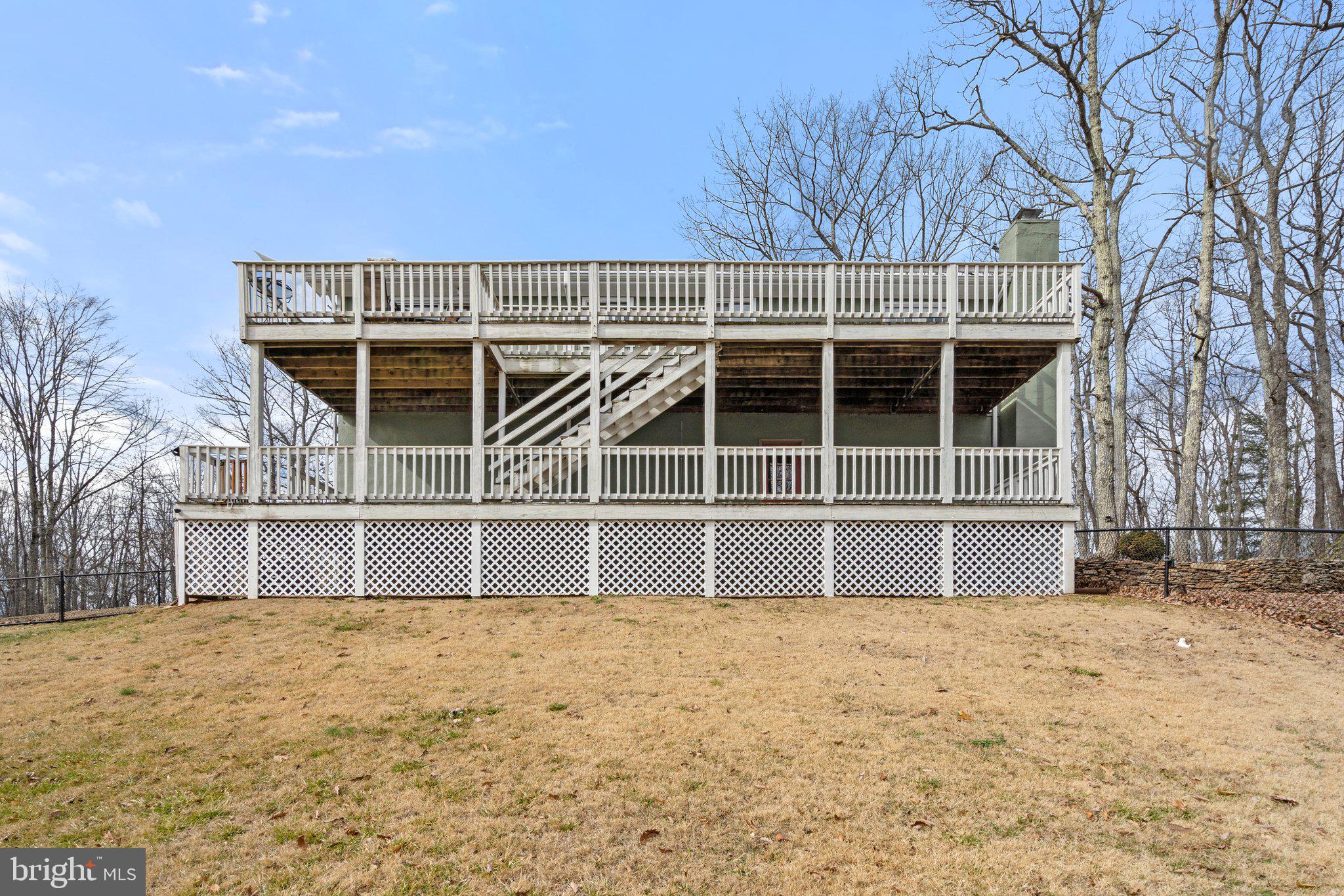 MOUNTAIN VIEW EST - Residential