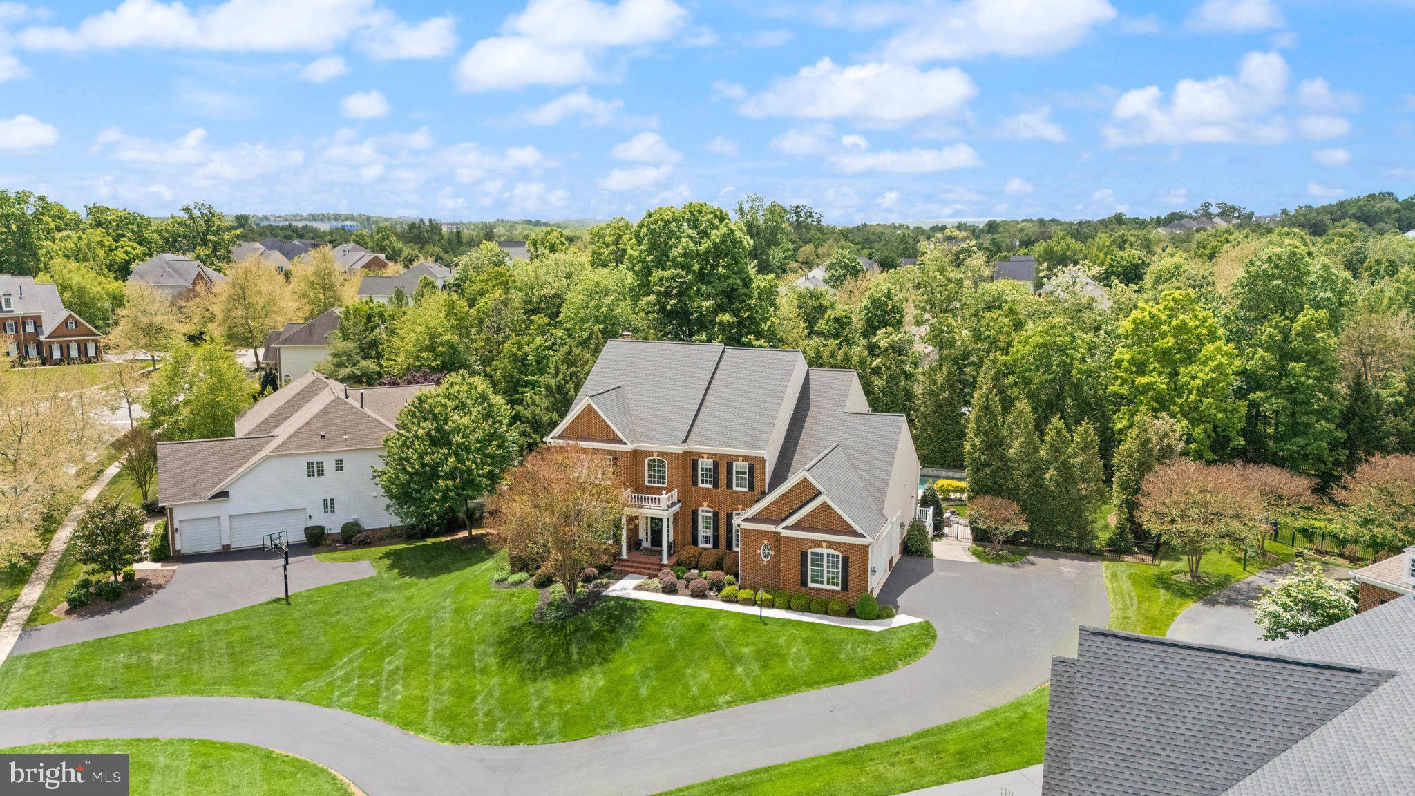 LANSDOWNE ON THE POTOMAC - Residential