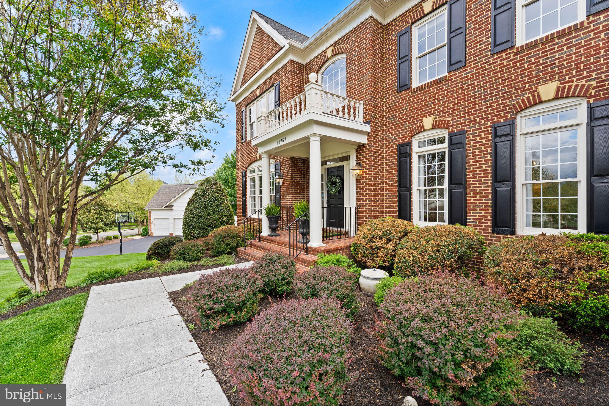 LANSDOWNE ON THE POTOMAC - Residential