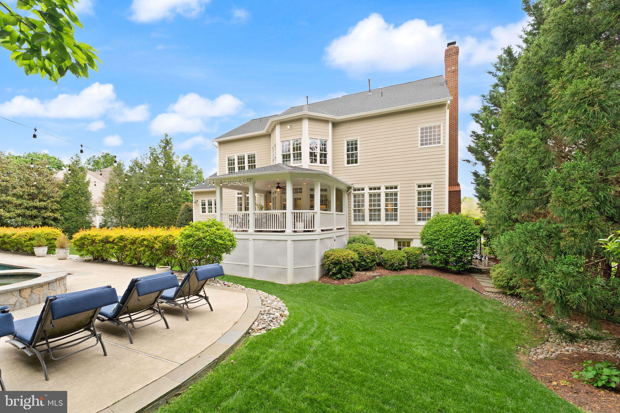 LANSDOWNE ON THE POTOMAC - Residential