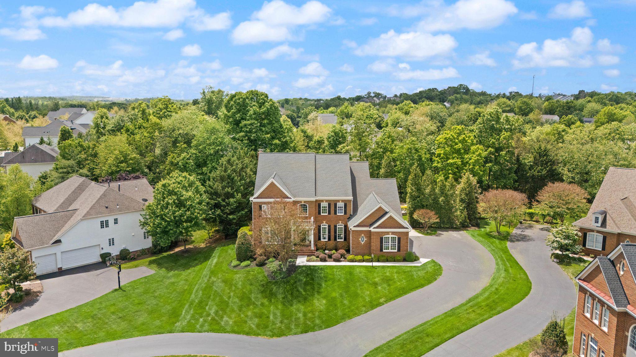 LANSDOWNE ON THE POTOMAC - Residential